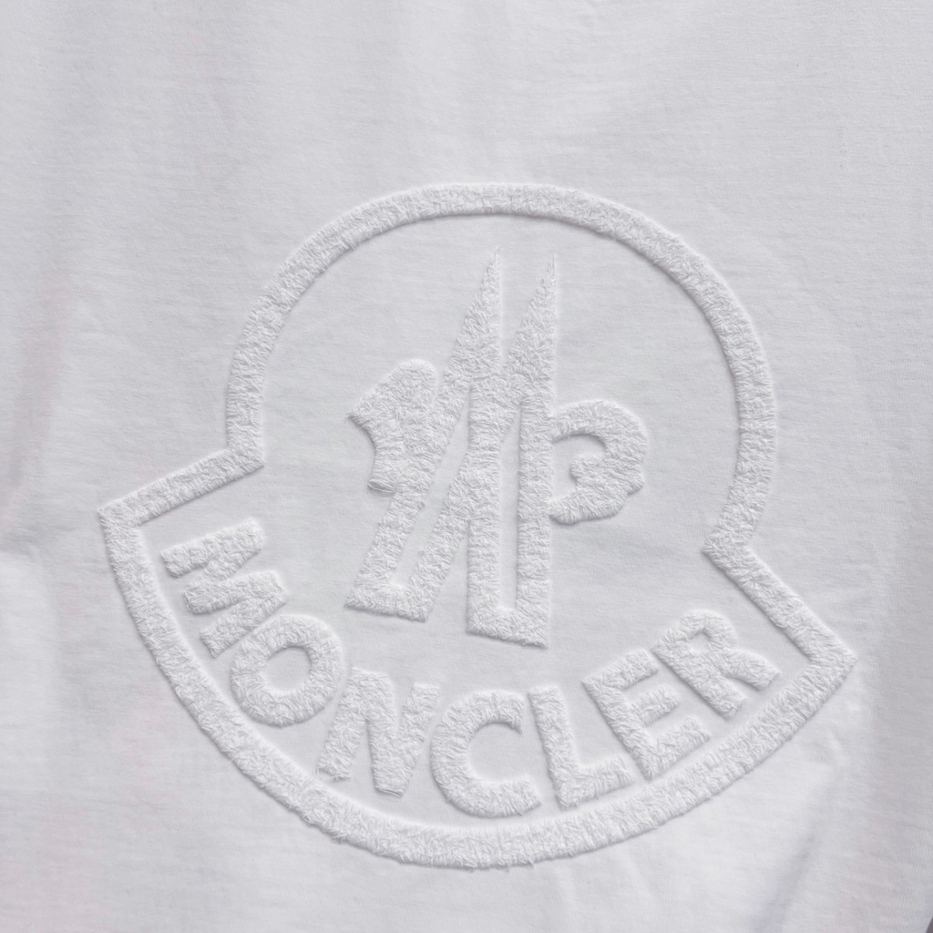 Elvare Club® T-Shirt