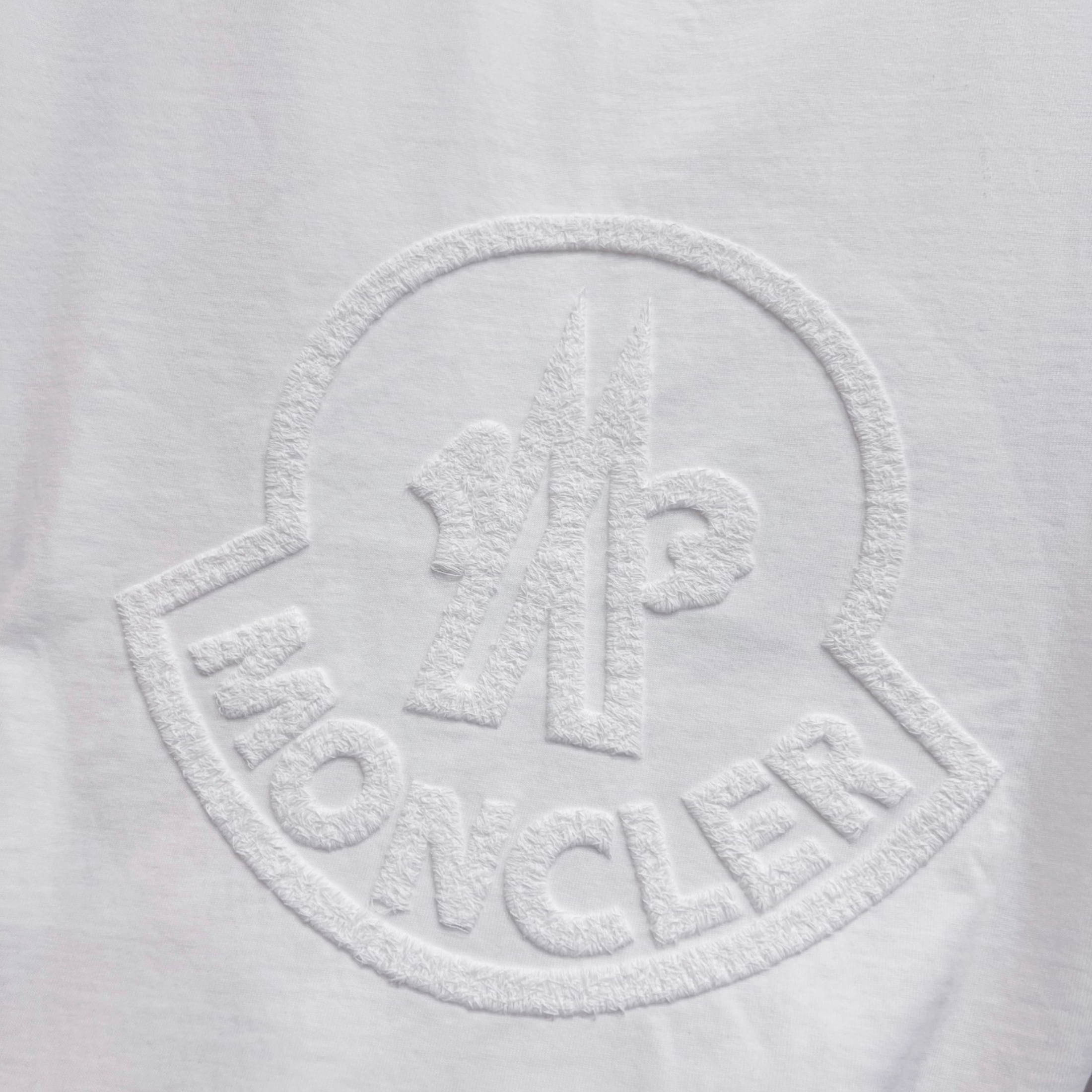 Elvare Club® T-Shirt