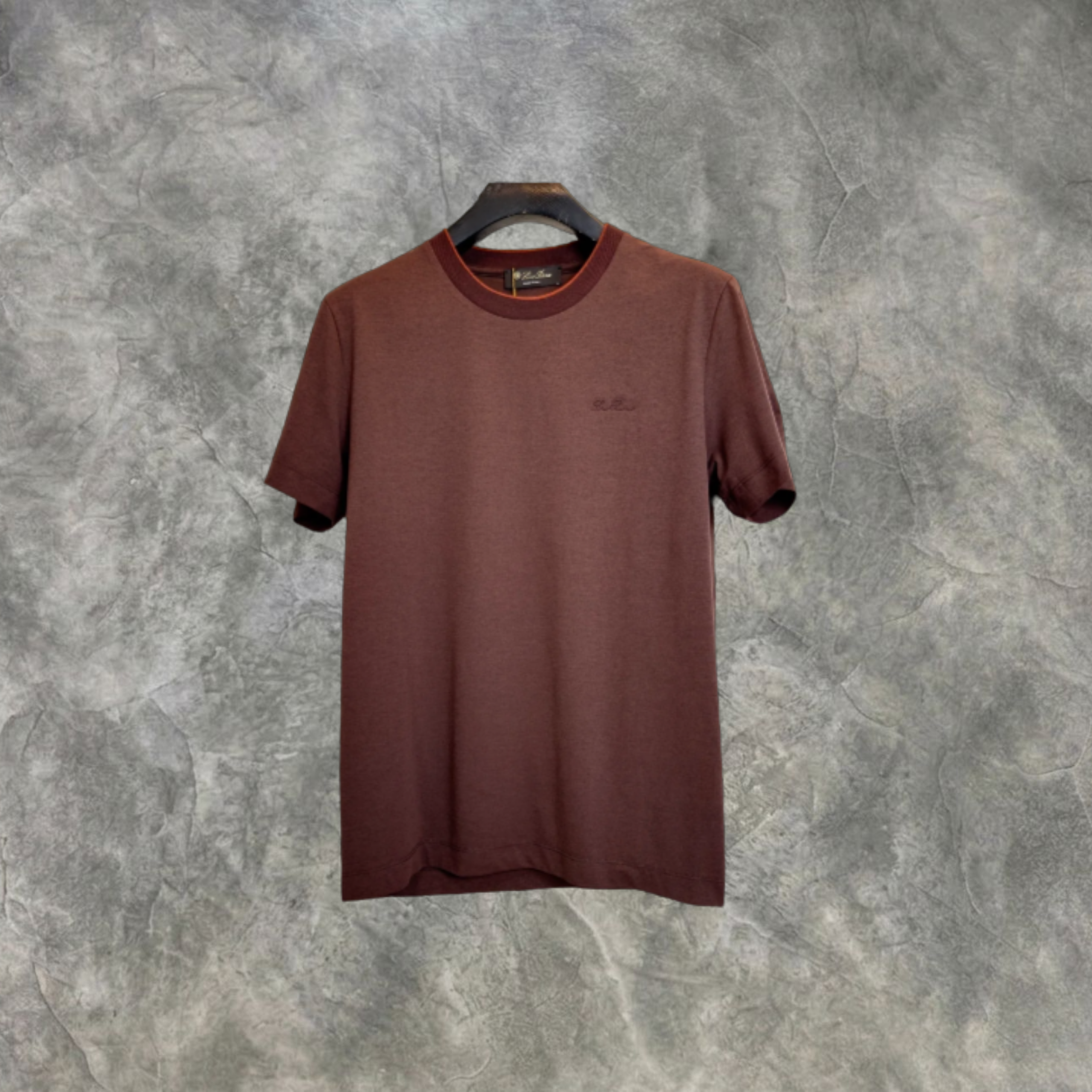 Elvare Club® T-Shirt