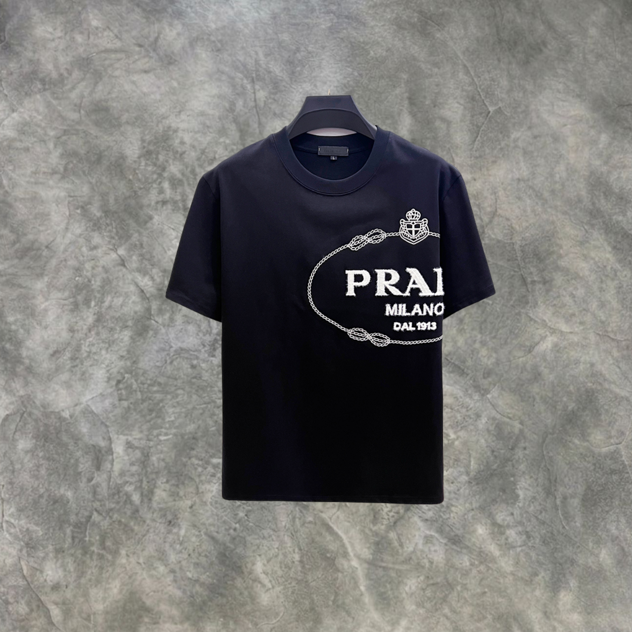 Elvare Club® T-Shirt