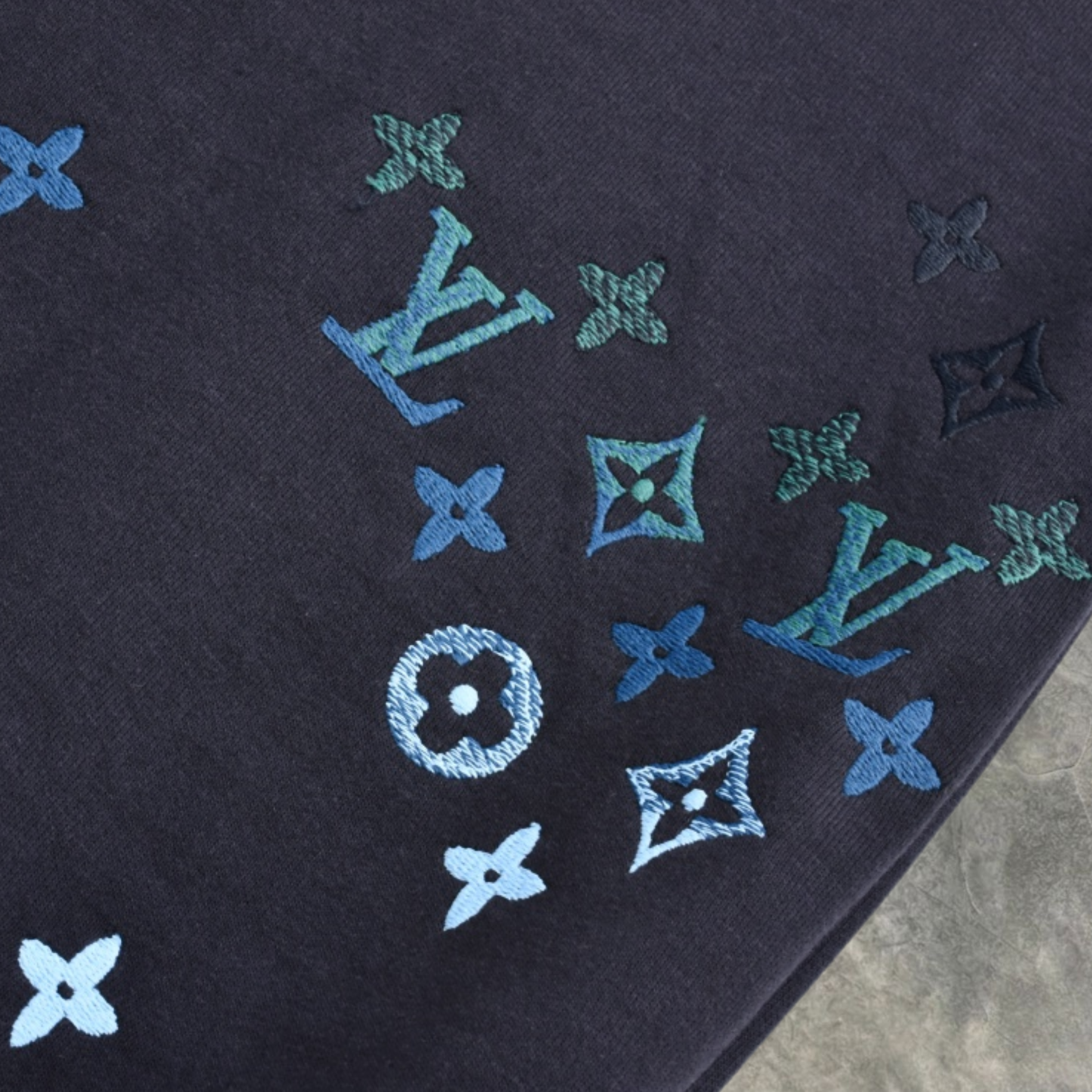 Elvare Club® Sweater
