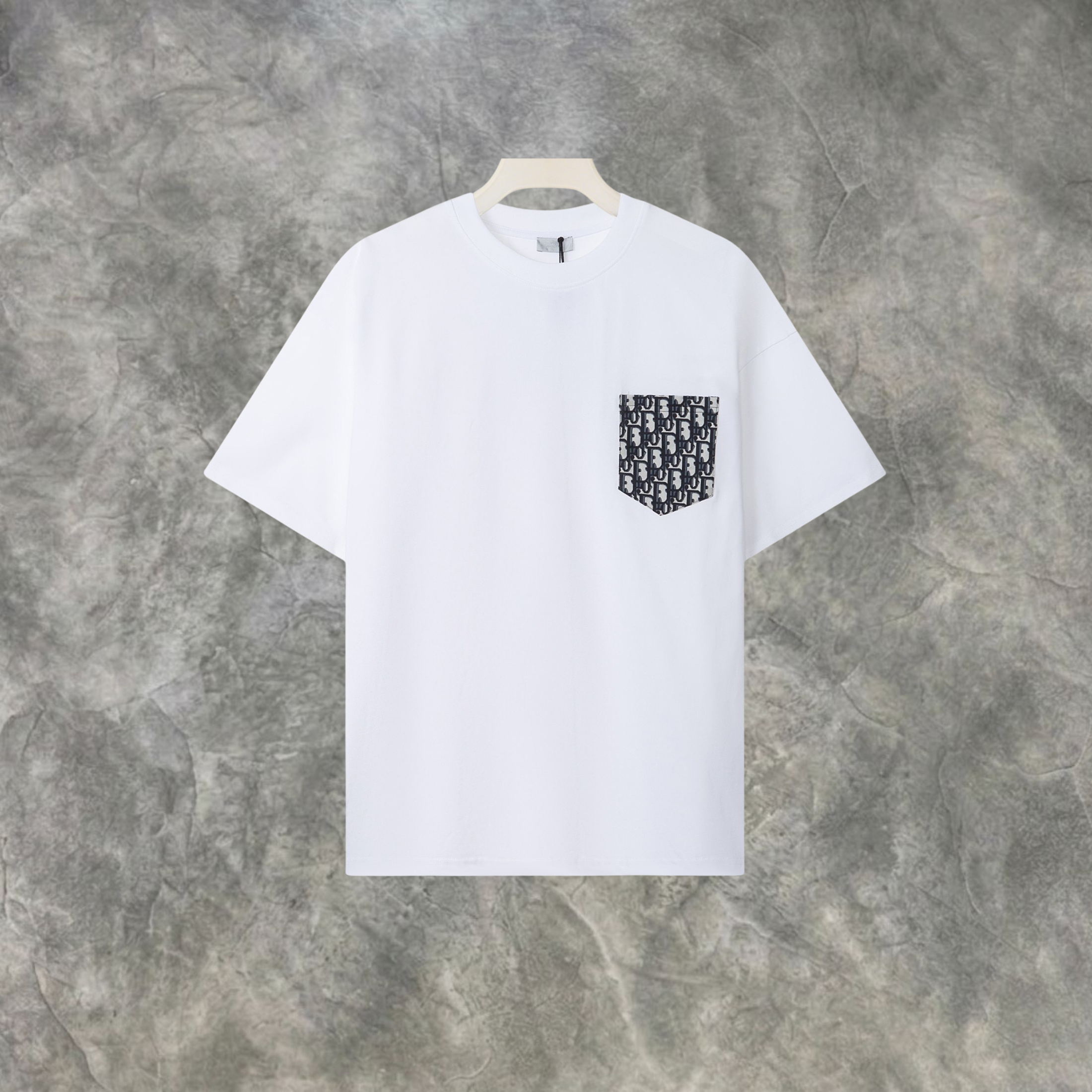 Elvare Club® T-Shirt