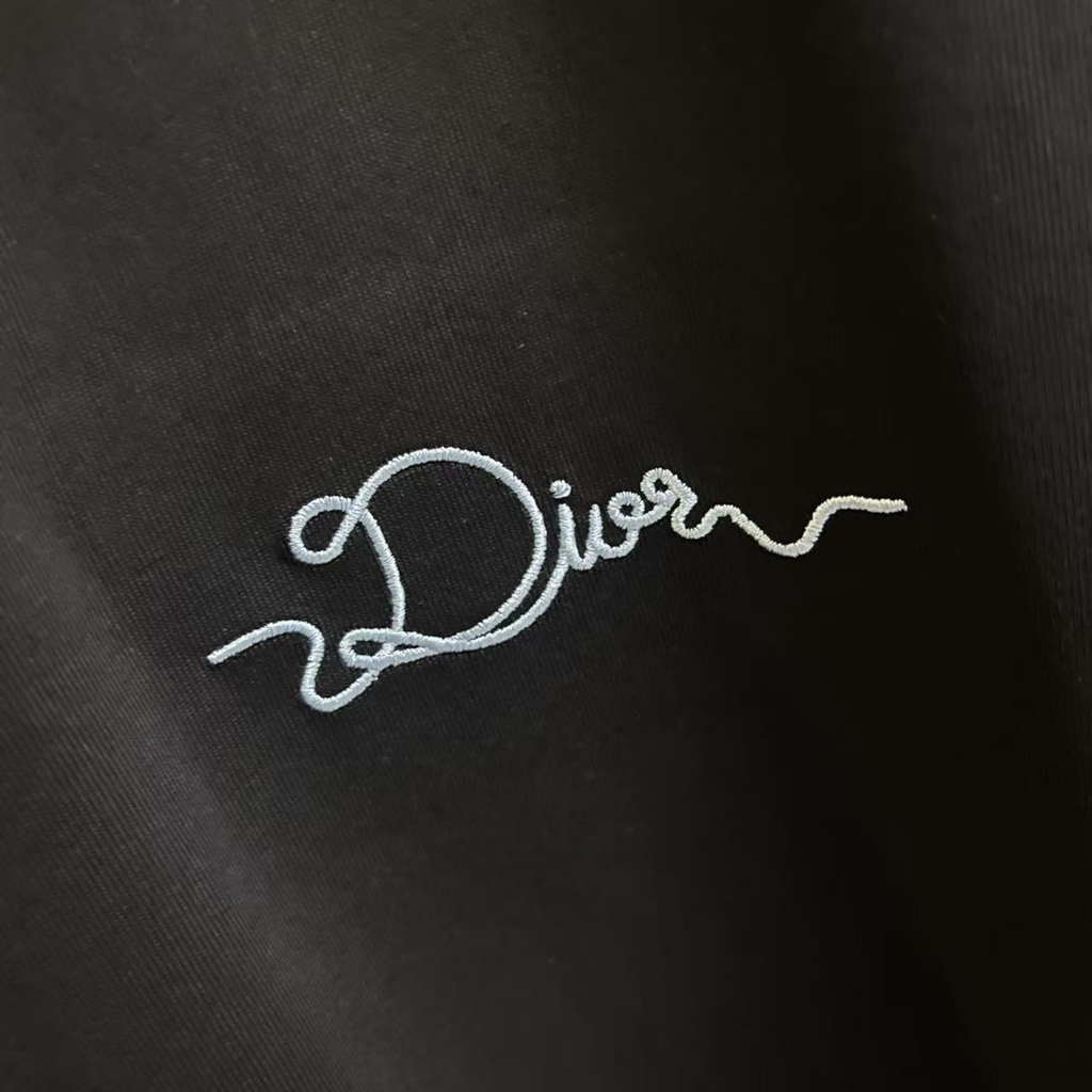 Elvare Club® T-Shirt