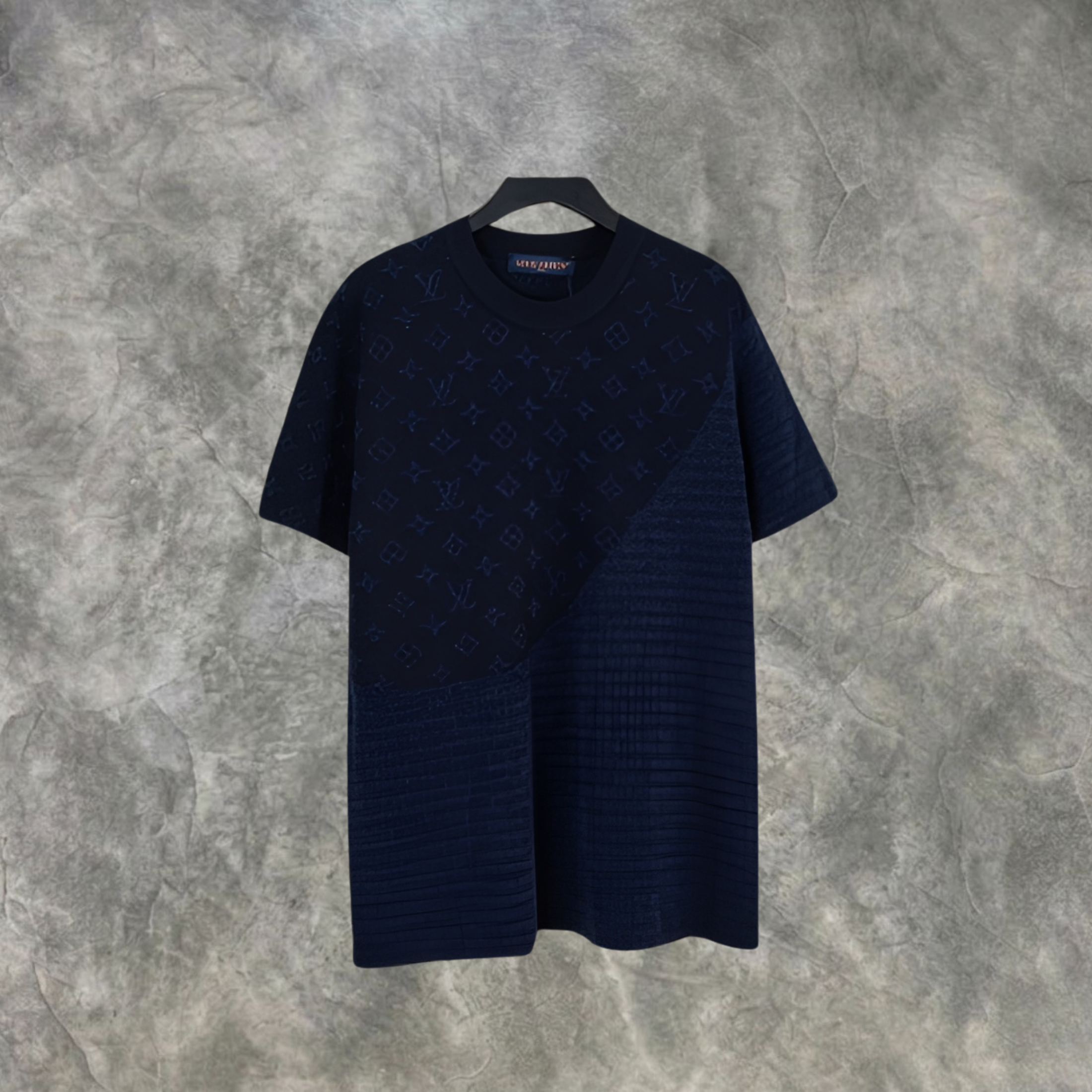 Elvare Club® T-Shirt