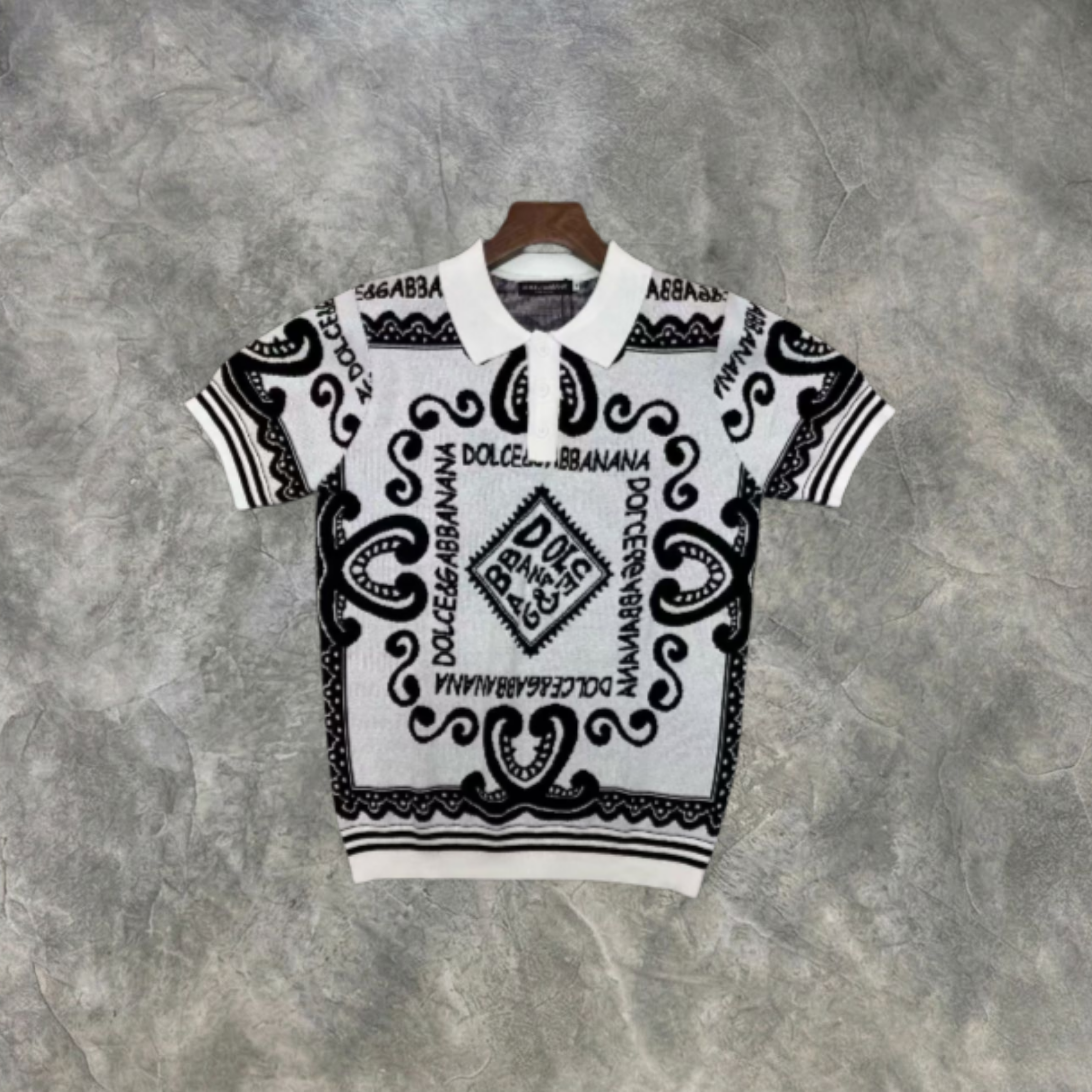 Elvare Club® T-Shirt