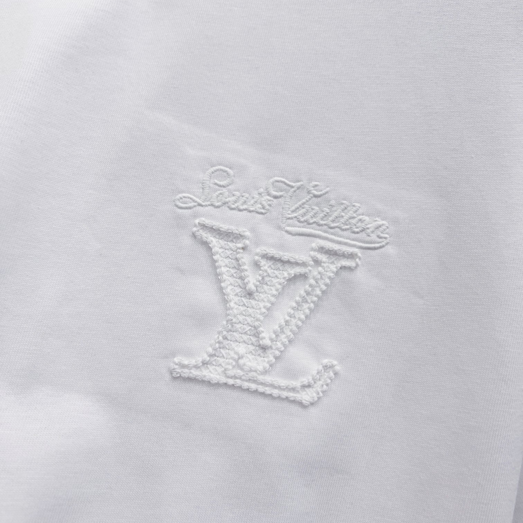 Elvare Club® T-Shirt