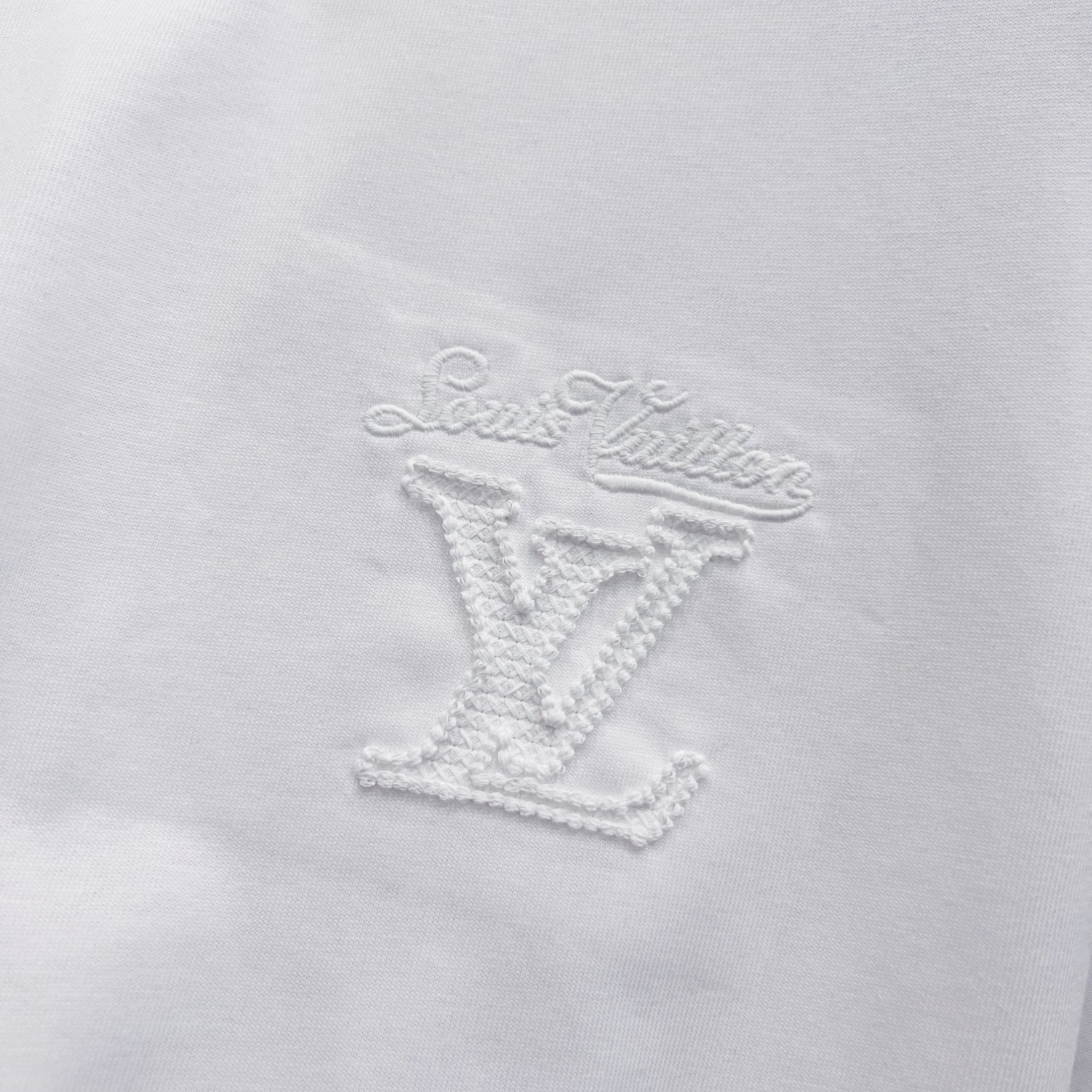 Elvare Club® T-Shirt
