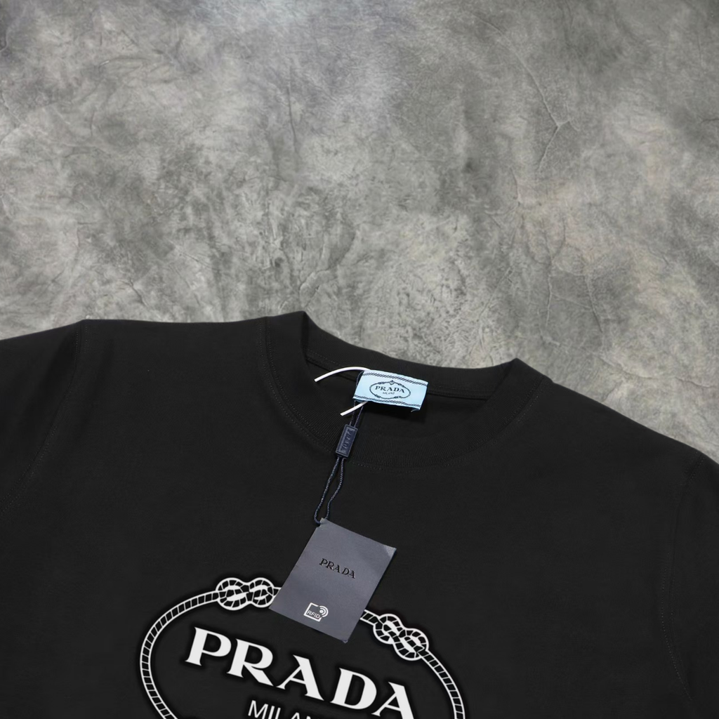 Elvare Club® T-shirt