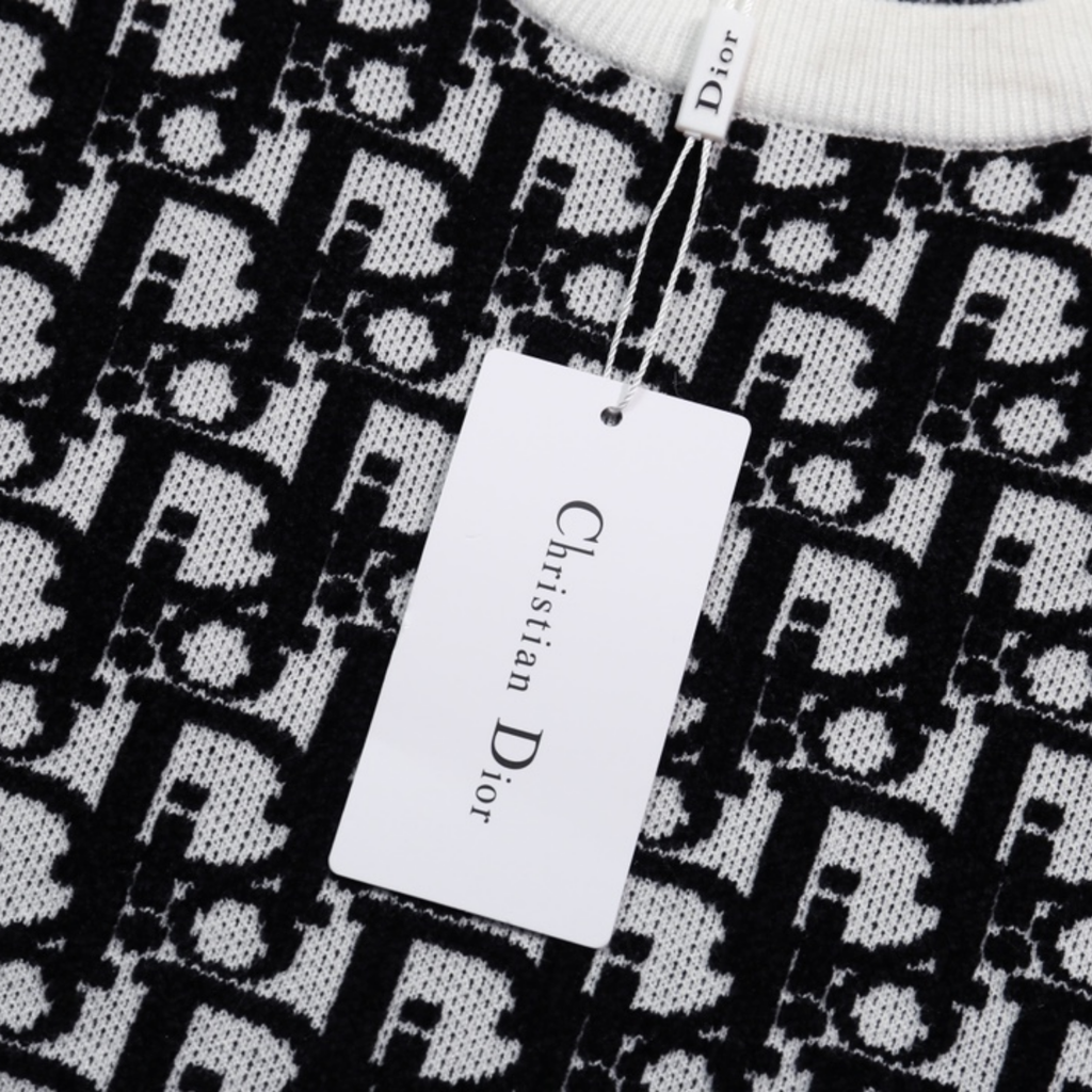 Elvare Club® Sweater