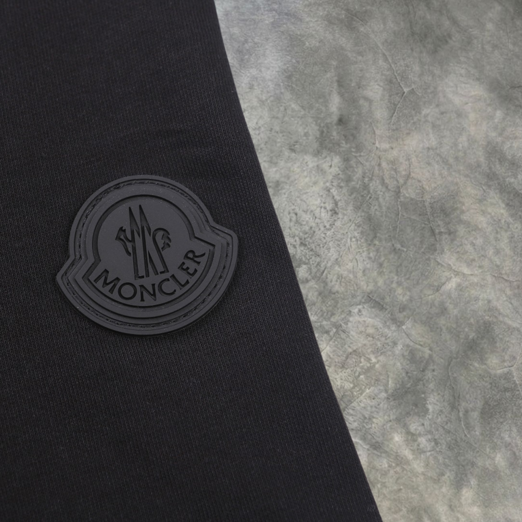 Elvare Club® T-shirt