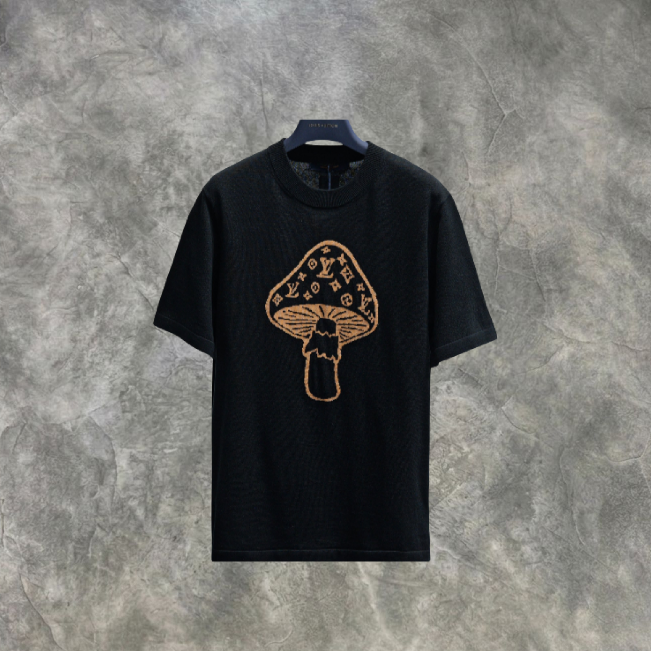 Elvare Club® T-Shirt