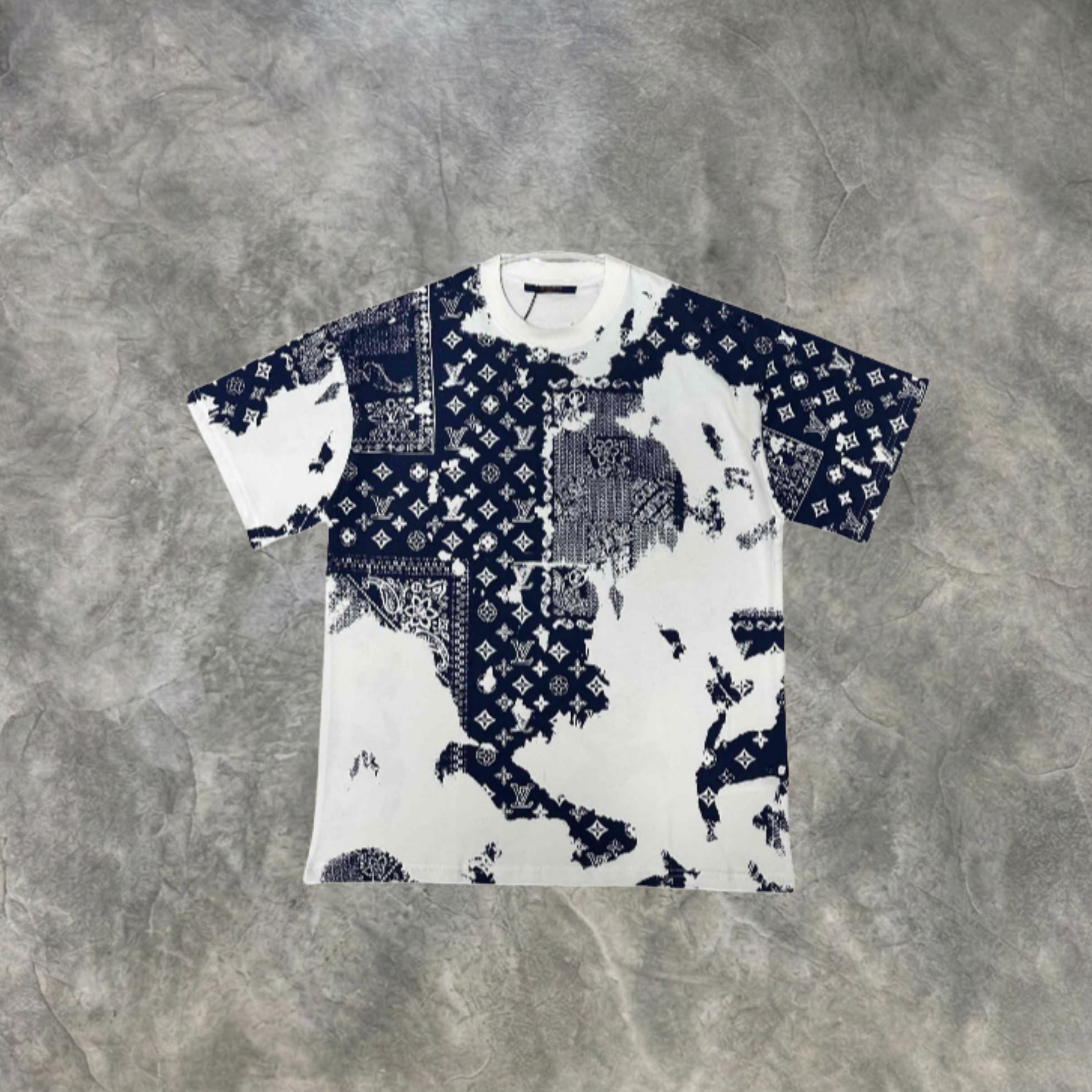 Elvare Club® T-Shirt