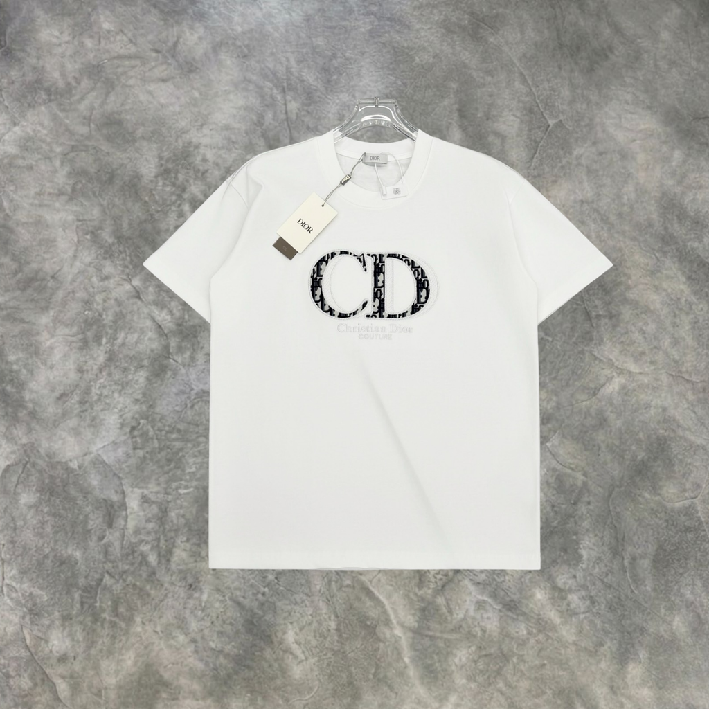 Elvare Club® T-Shirt