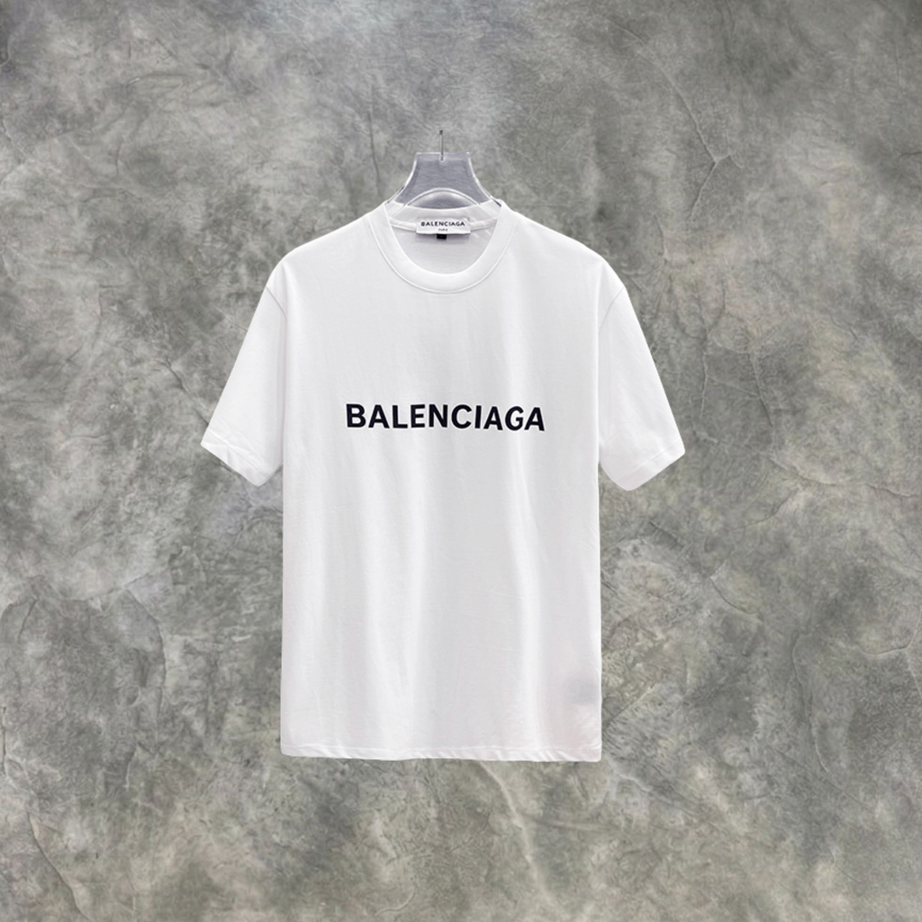 Elvare Club® T-Shirt
