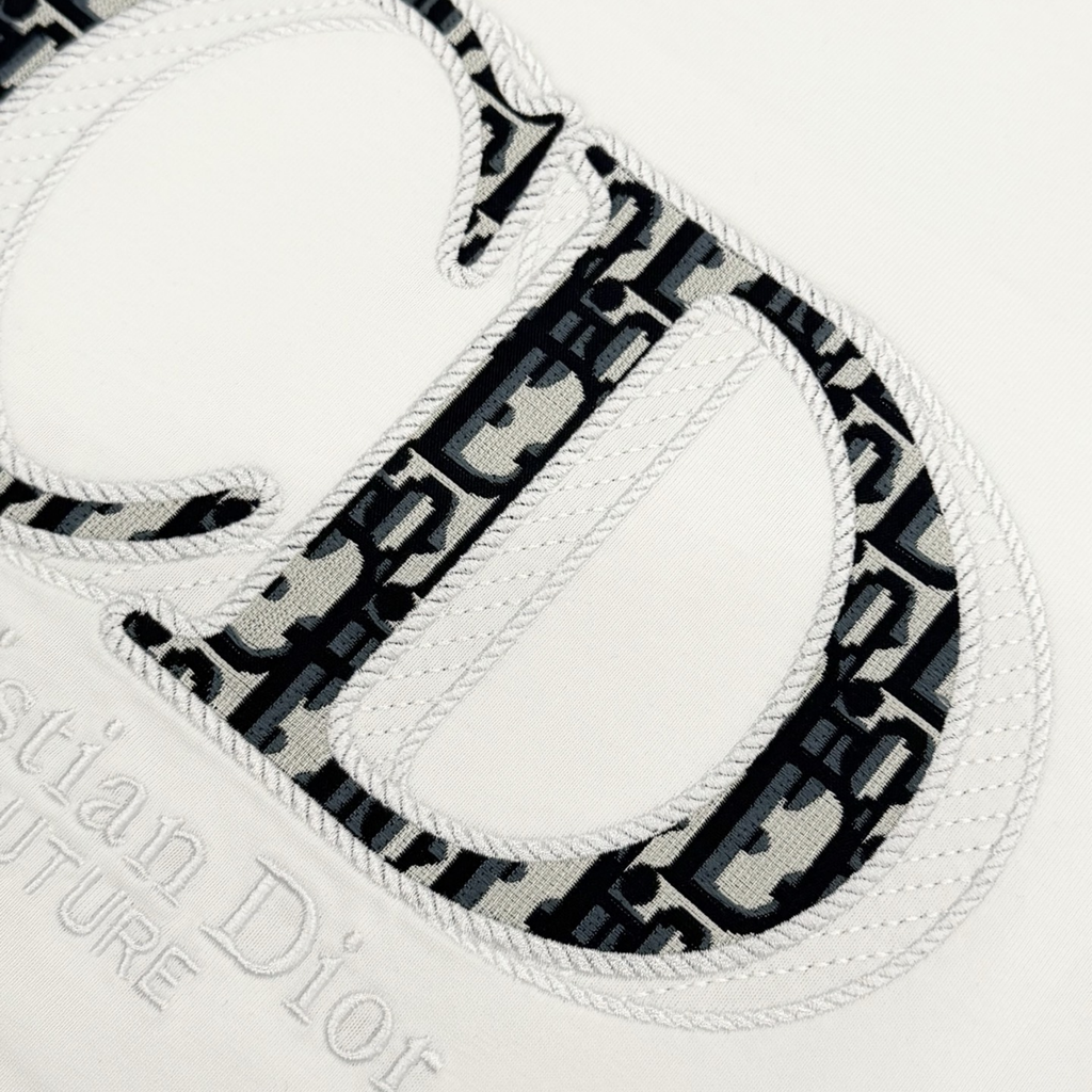 Elvare Club® T-Shirt