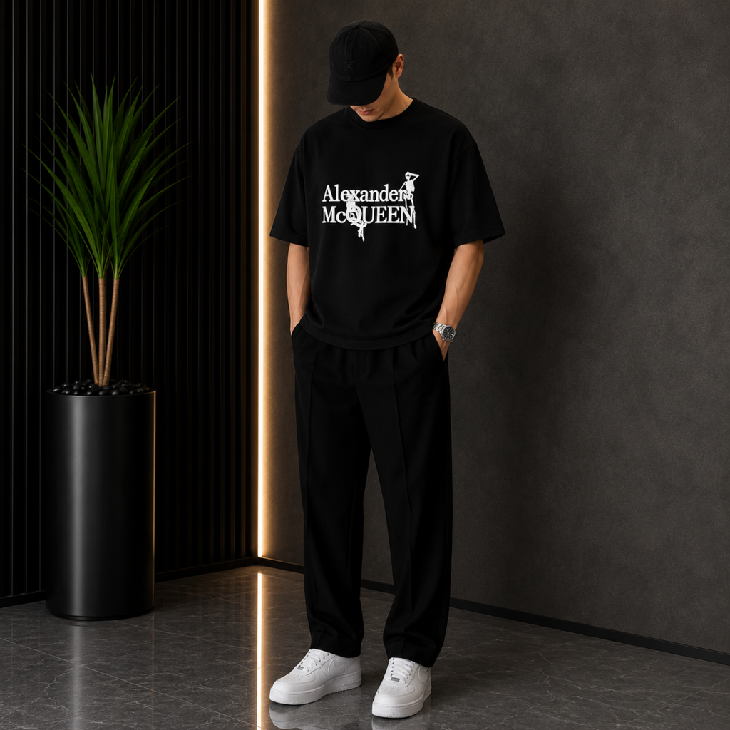 Elvare Club® T-Shirt