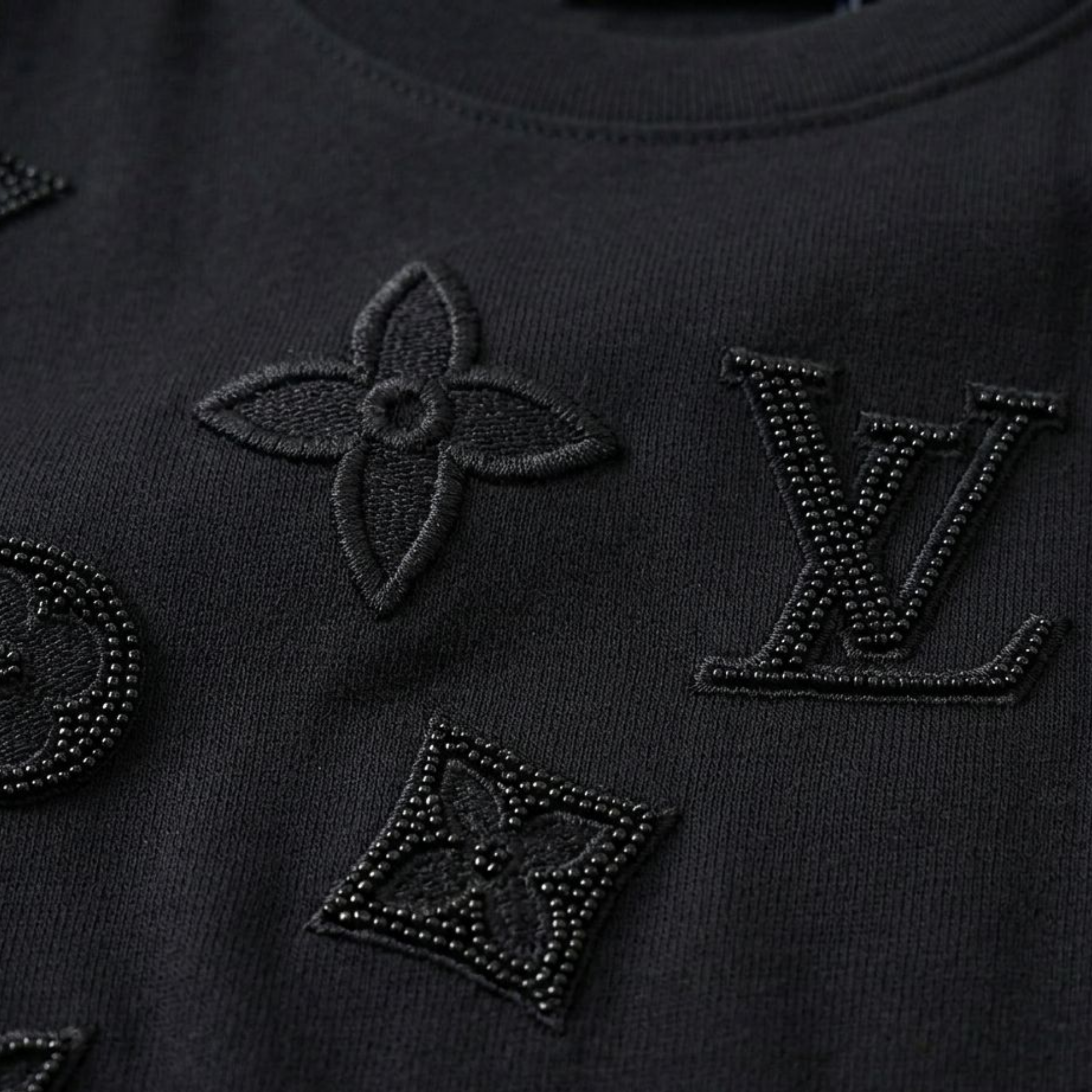 Elvare Club® T-Shirt