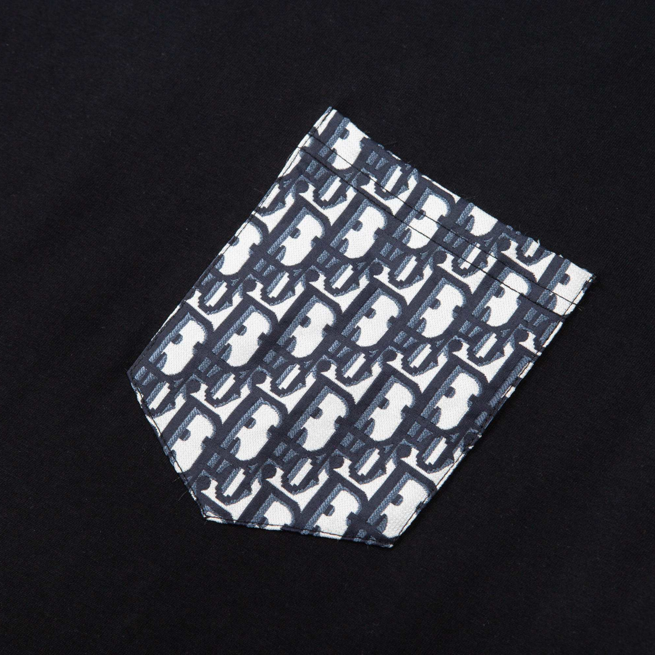 Elvare Club® T-Shirt