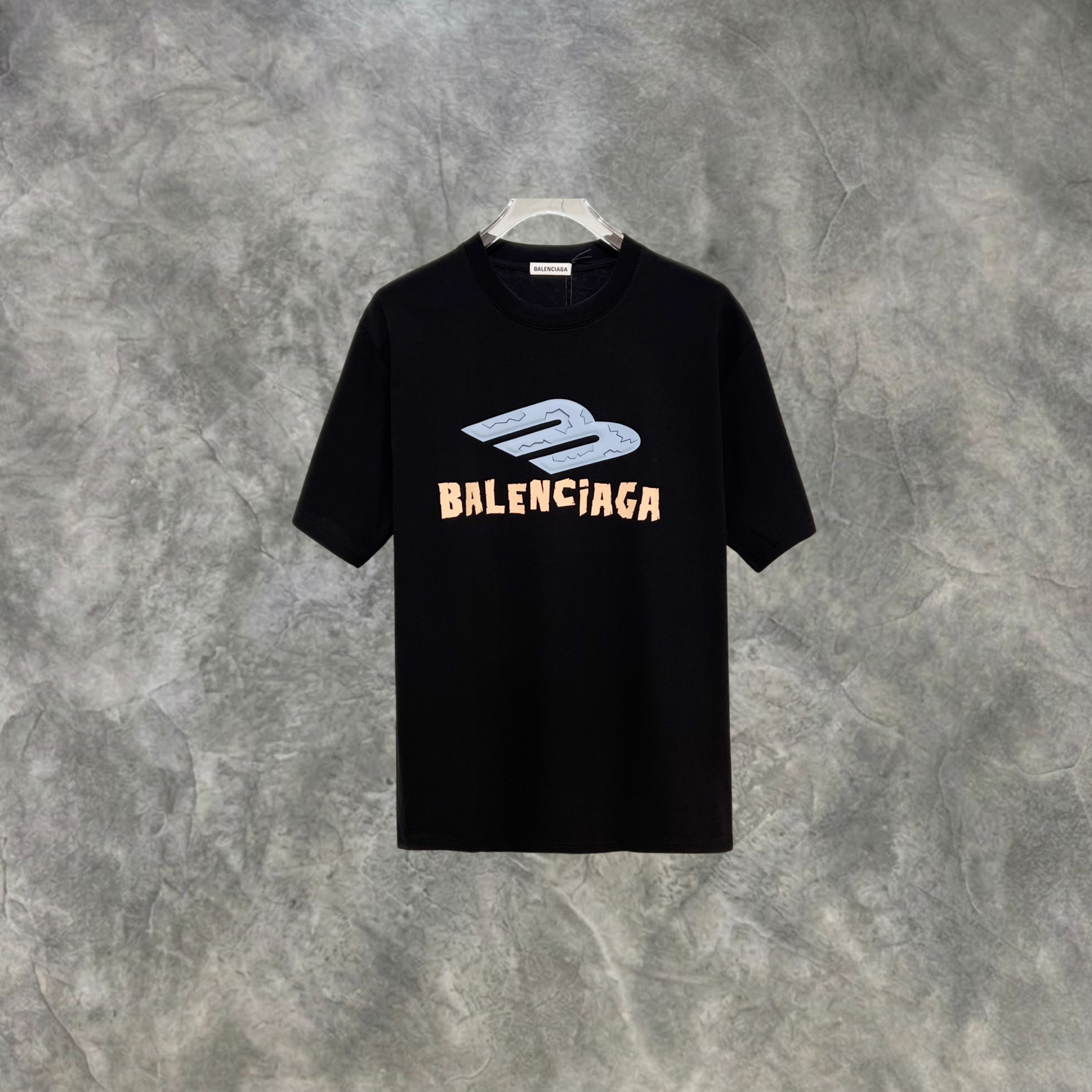 Elvare Club® T-Shirt