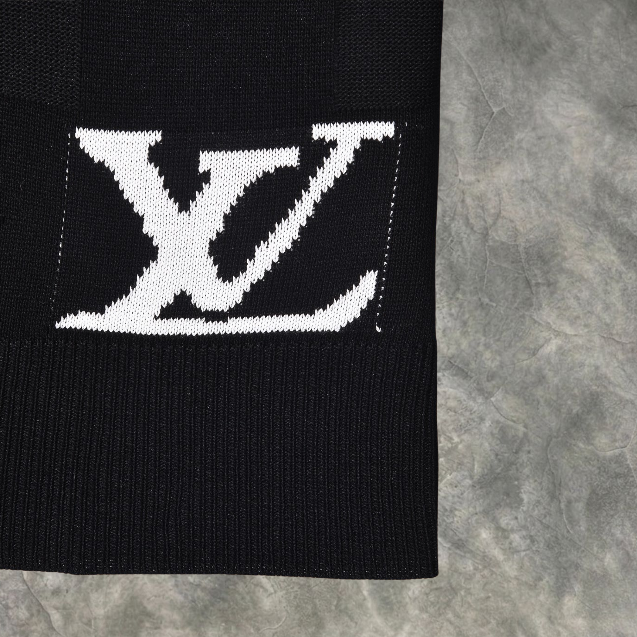 Elvare Club® T-shirt