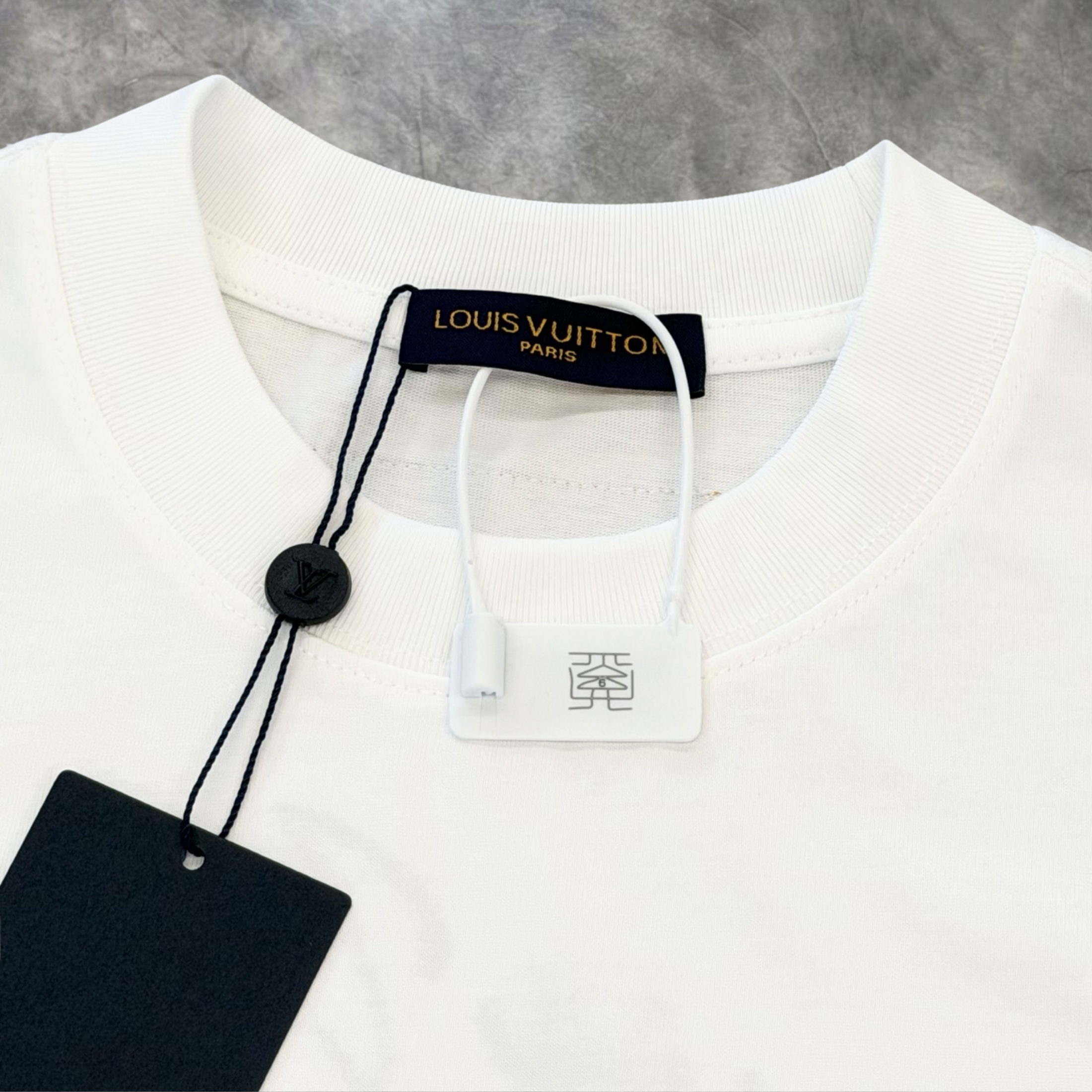 Elvare Club® T-shirt