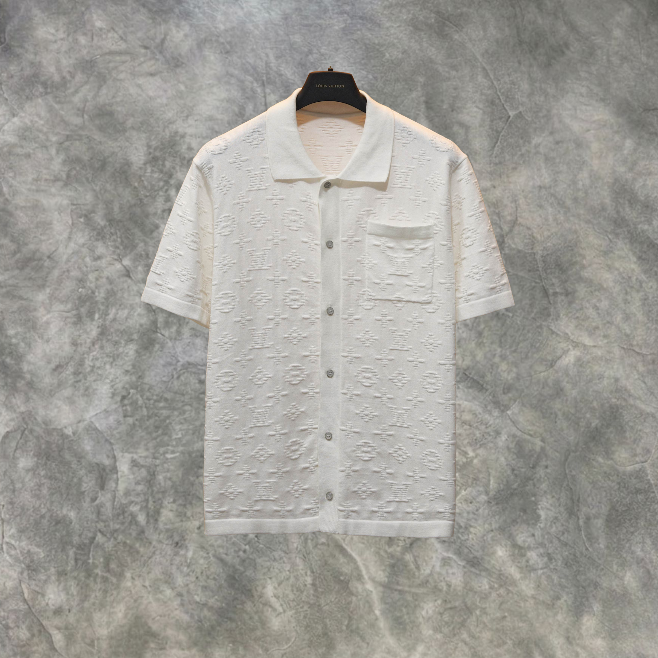 Elvare Club® T-Shirt