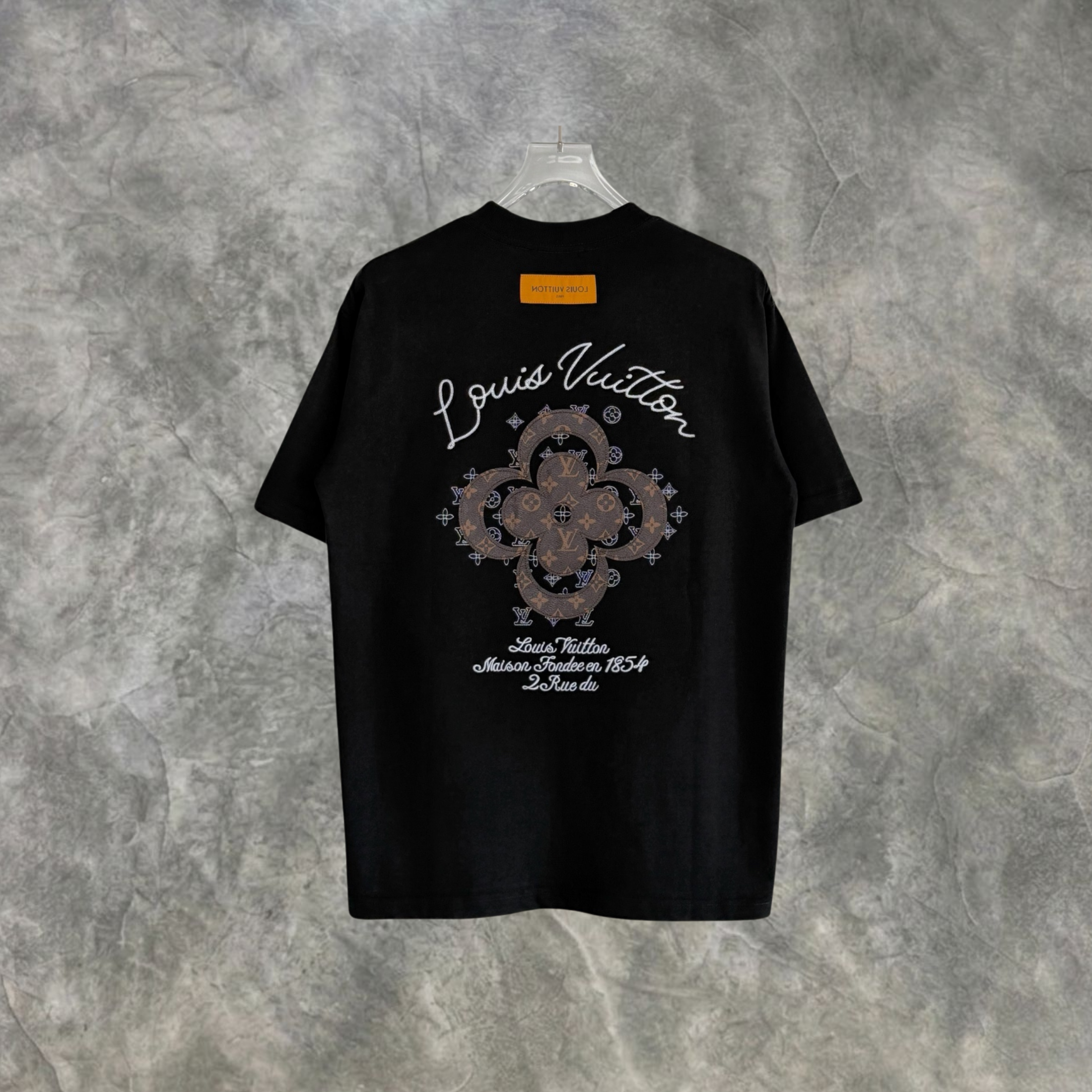 Elvare Club® T-shirt