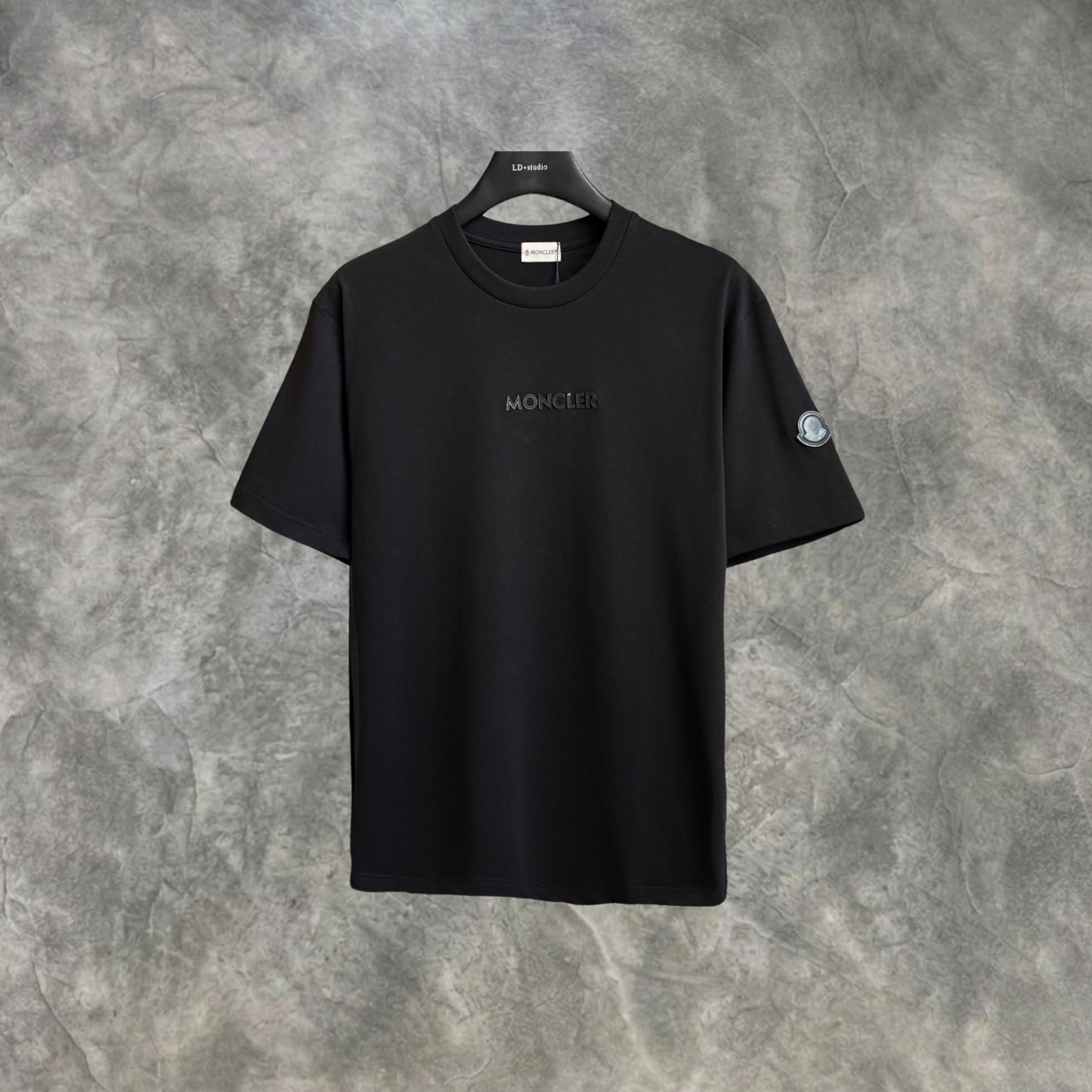 Elvare Club® T-shirt