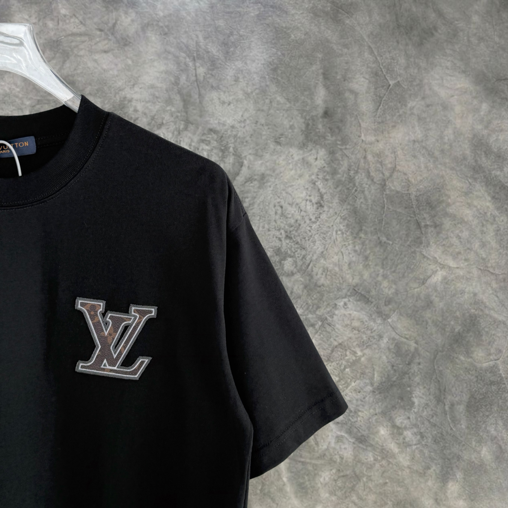 Elvare Club® T-shirt