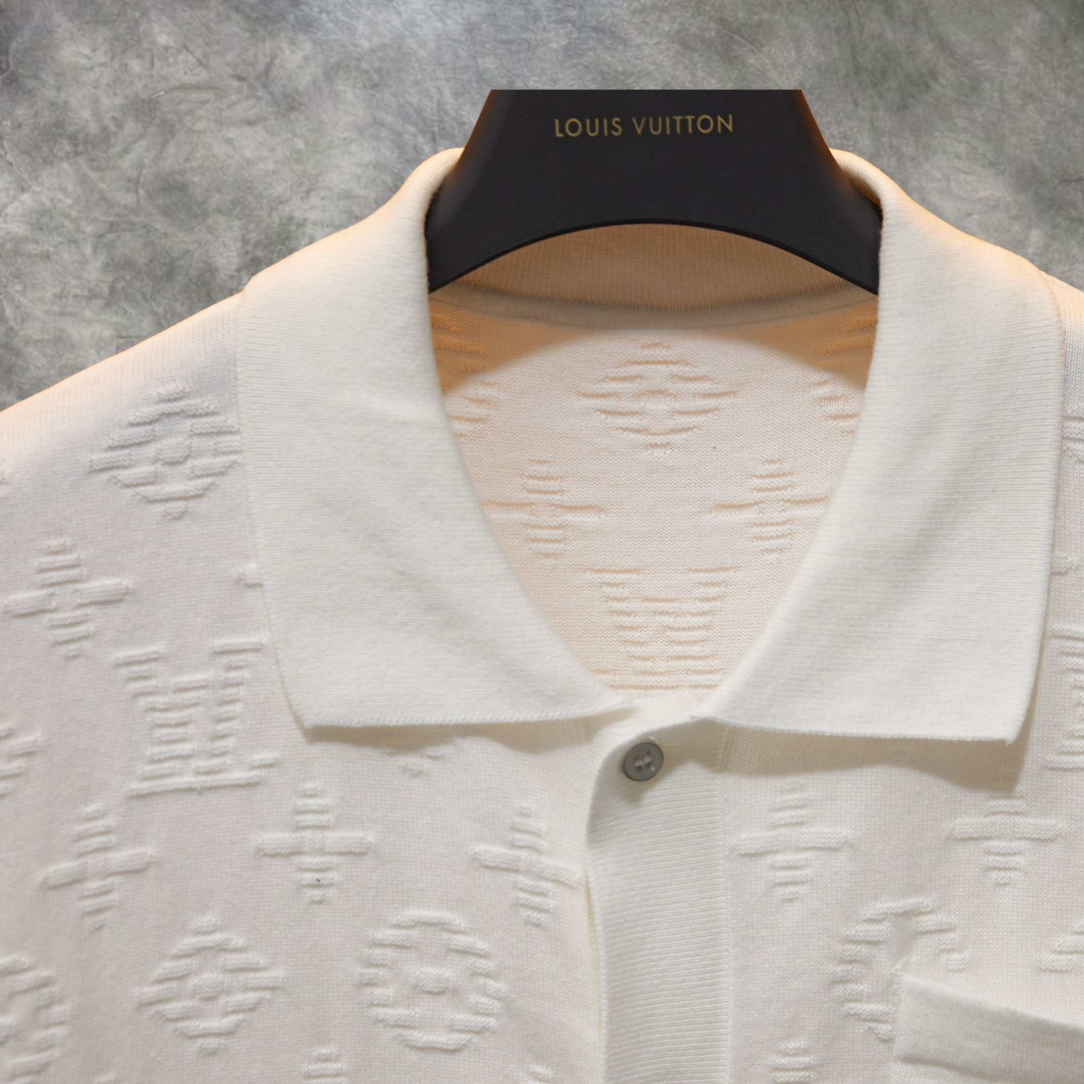 Elvare Club® T-Shirt