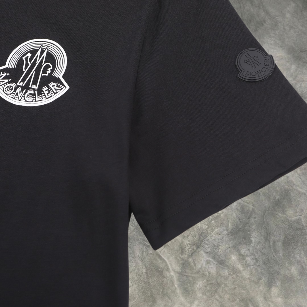 Elvare Club® T-shirt