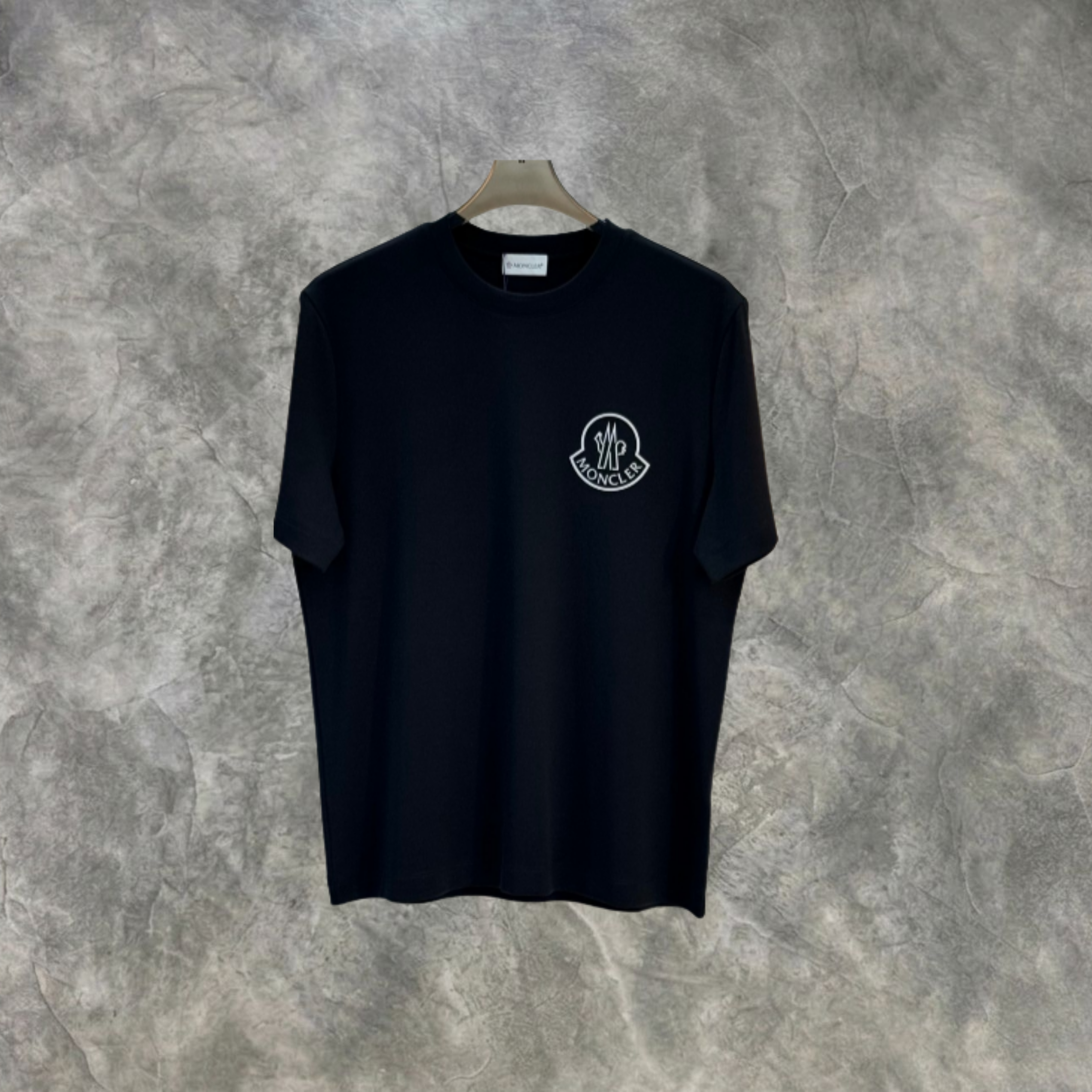 Elvare Club® T-Shirt