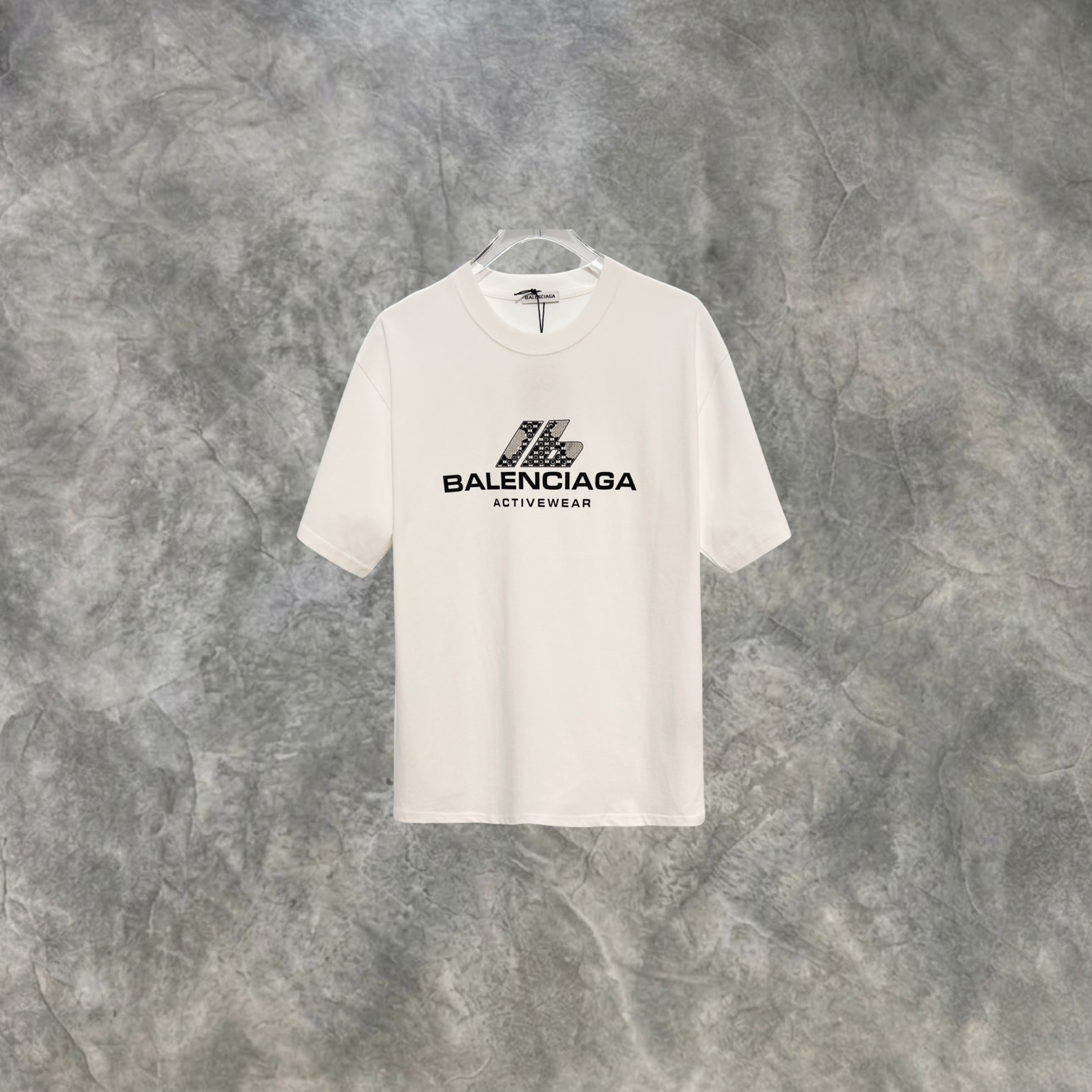 Elvare Club® T-Shirt