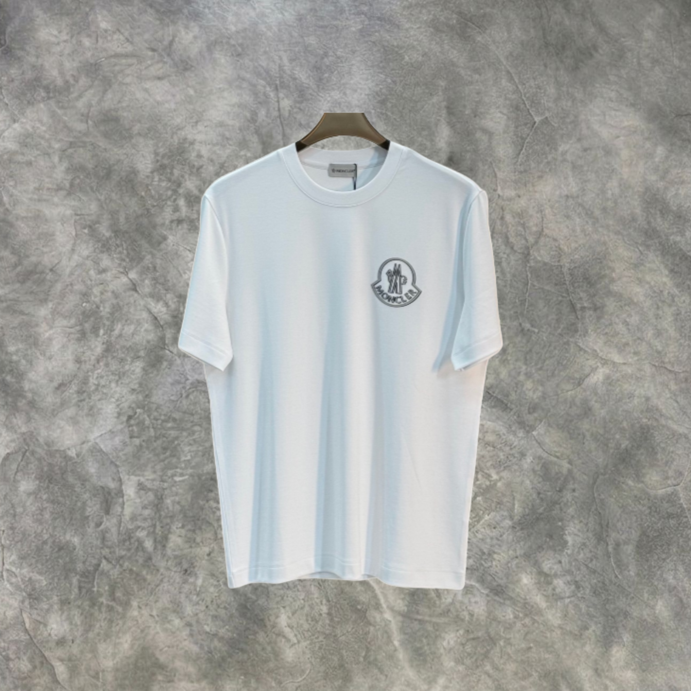 Elvare Club® T-Shirt