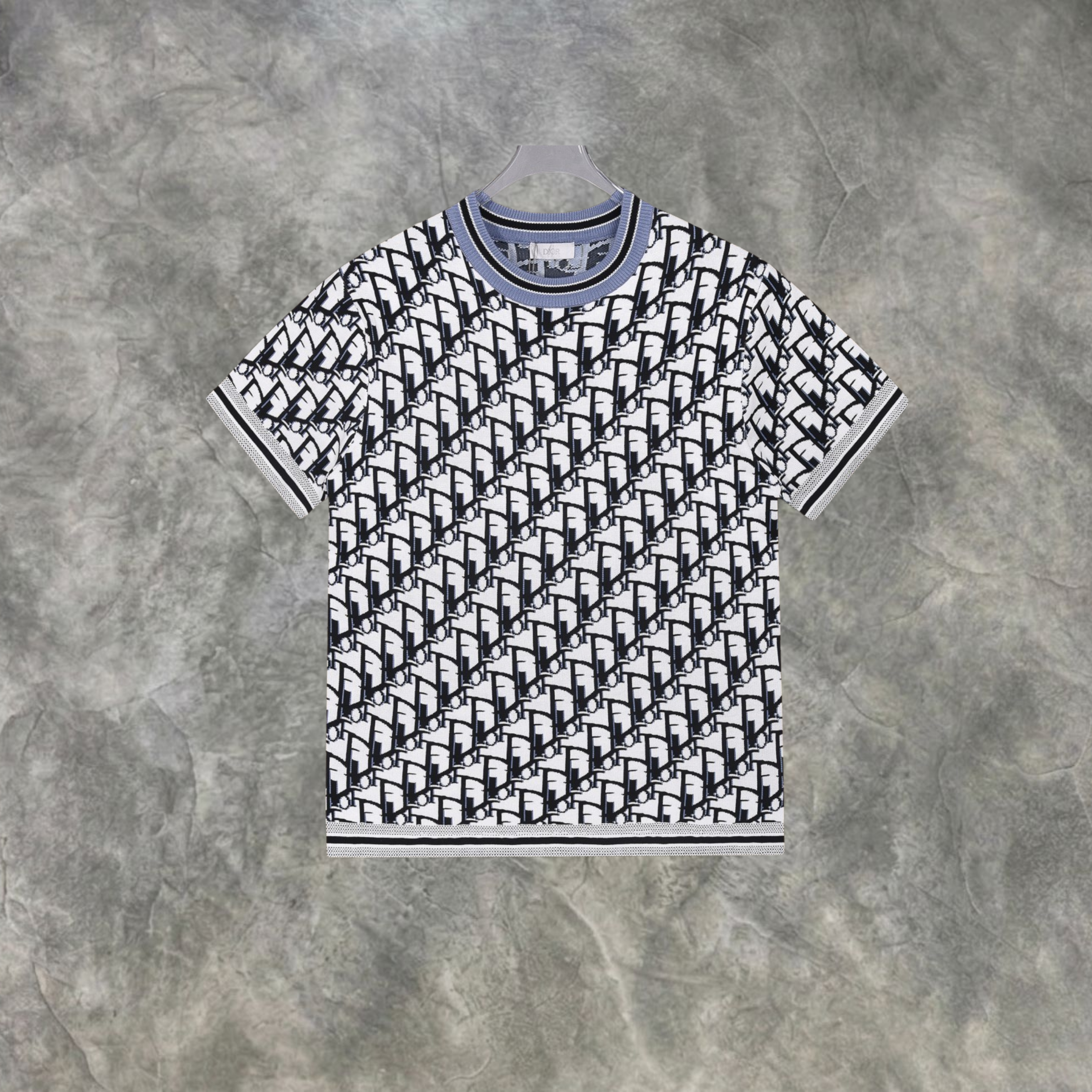 Elvare Club® T-shirt