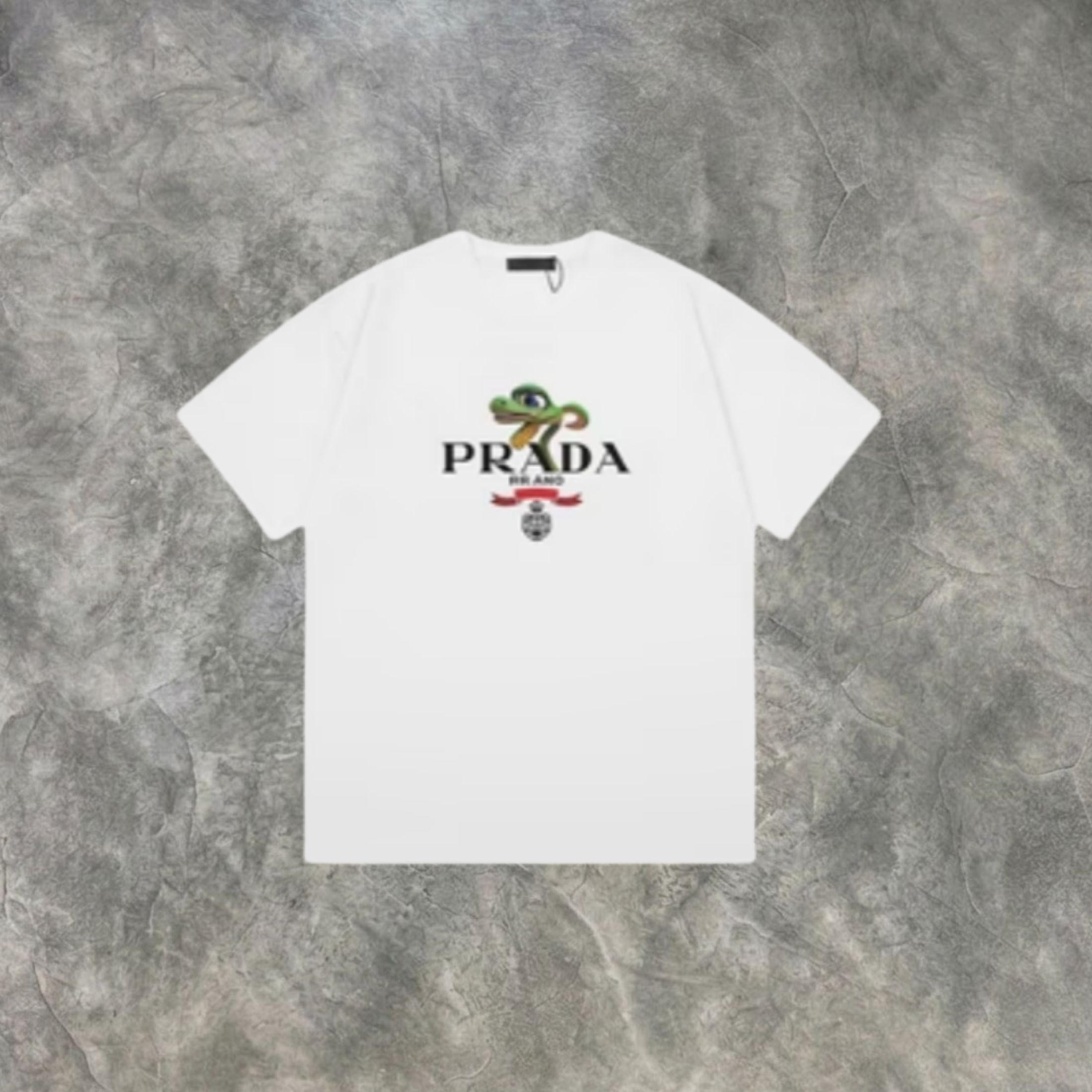 Elvare Club® T-Shirt