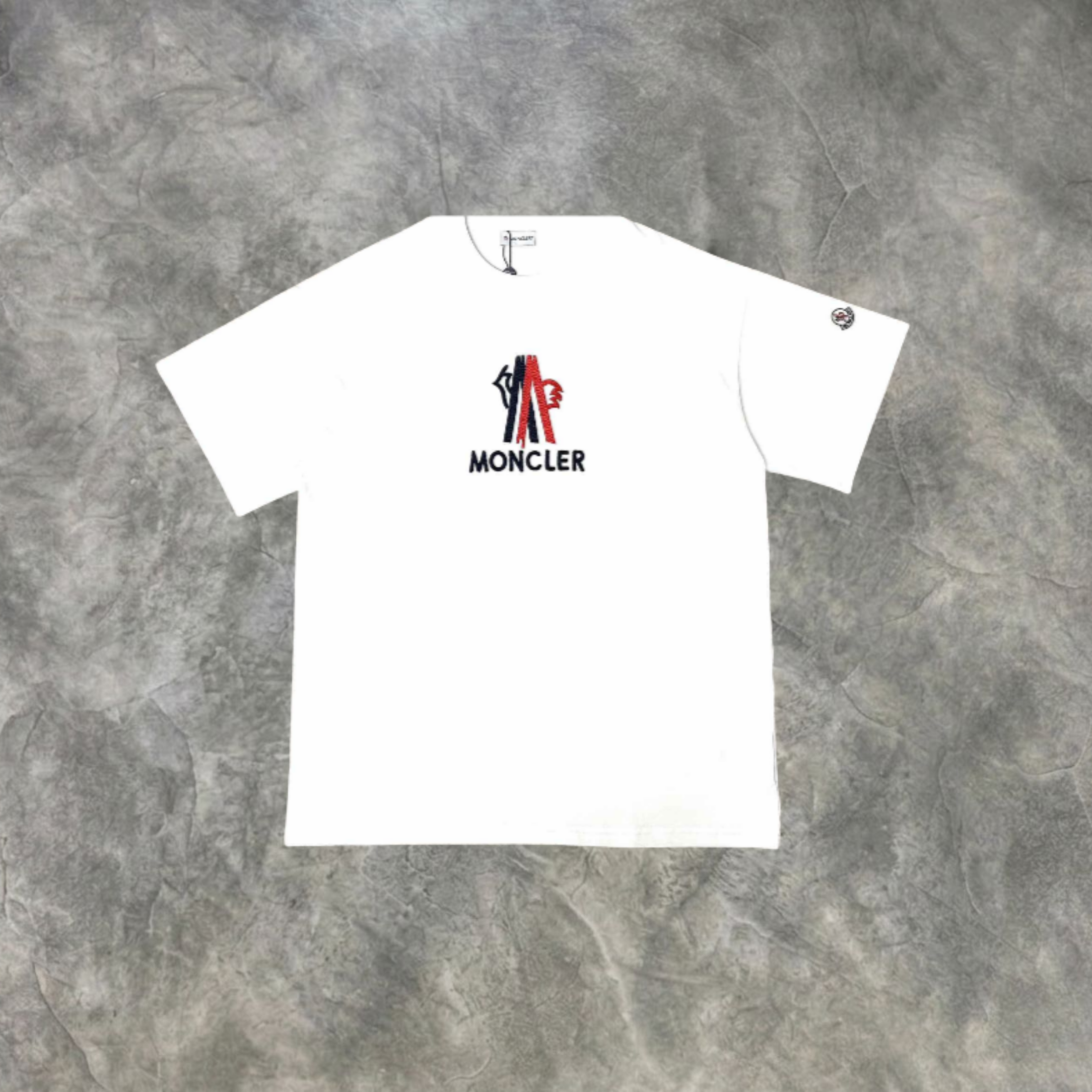 Elvare Club® T-Shirt