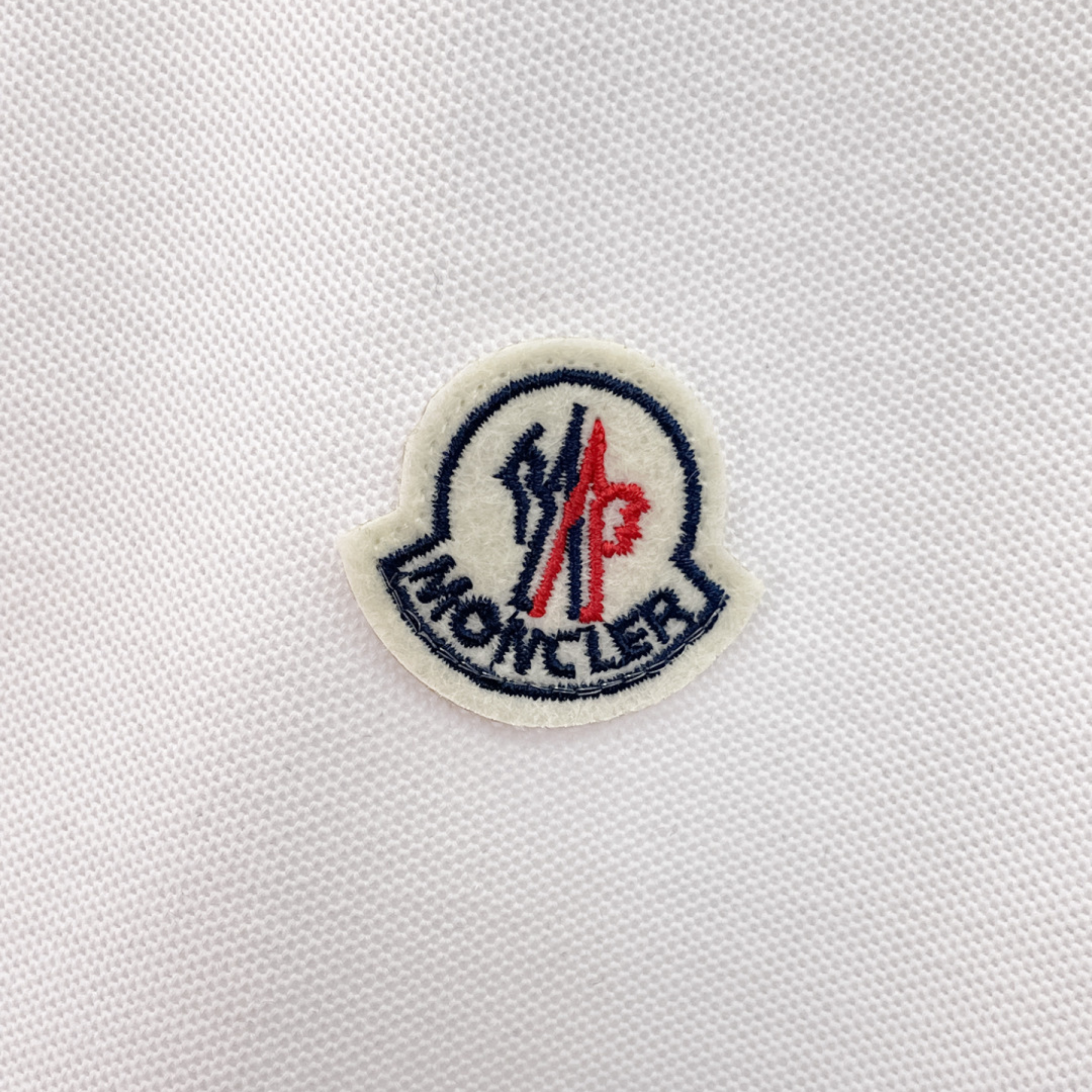 Elvare Club® T-shirt