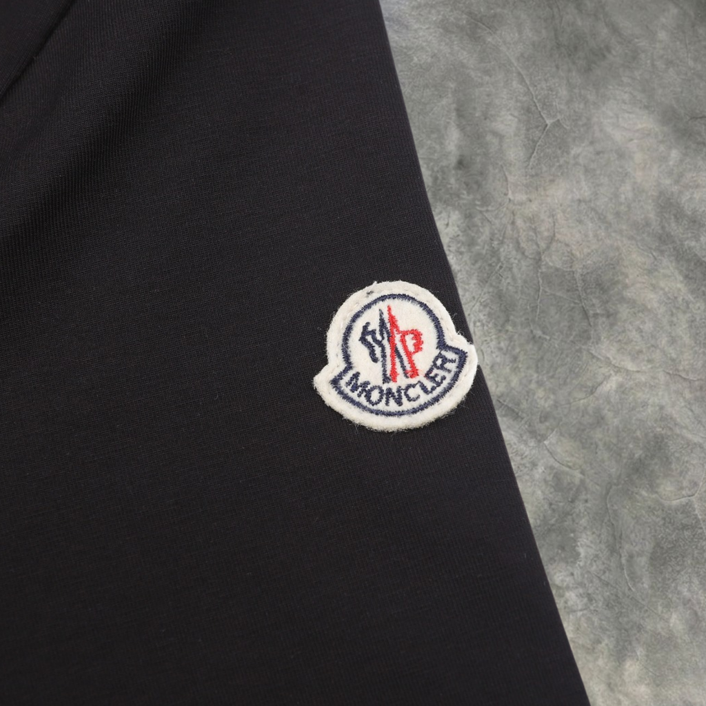 Elvare Club® T-shirt