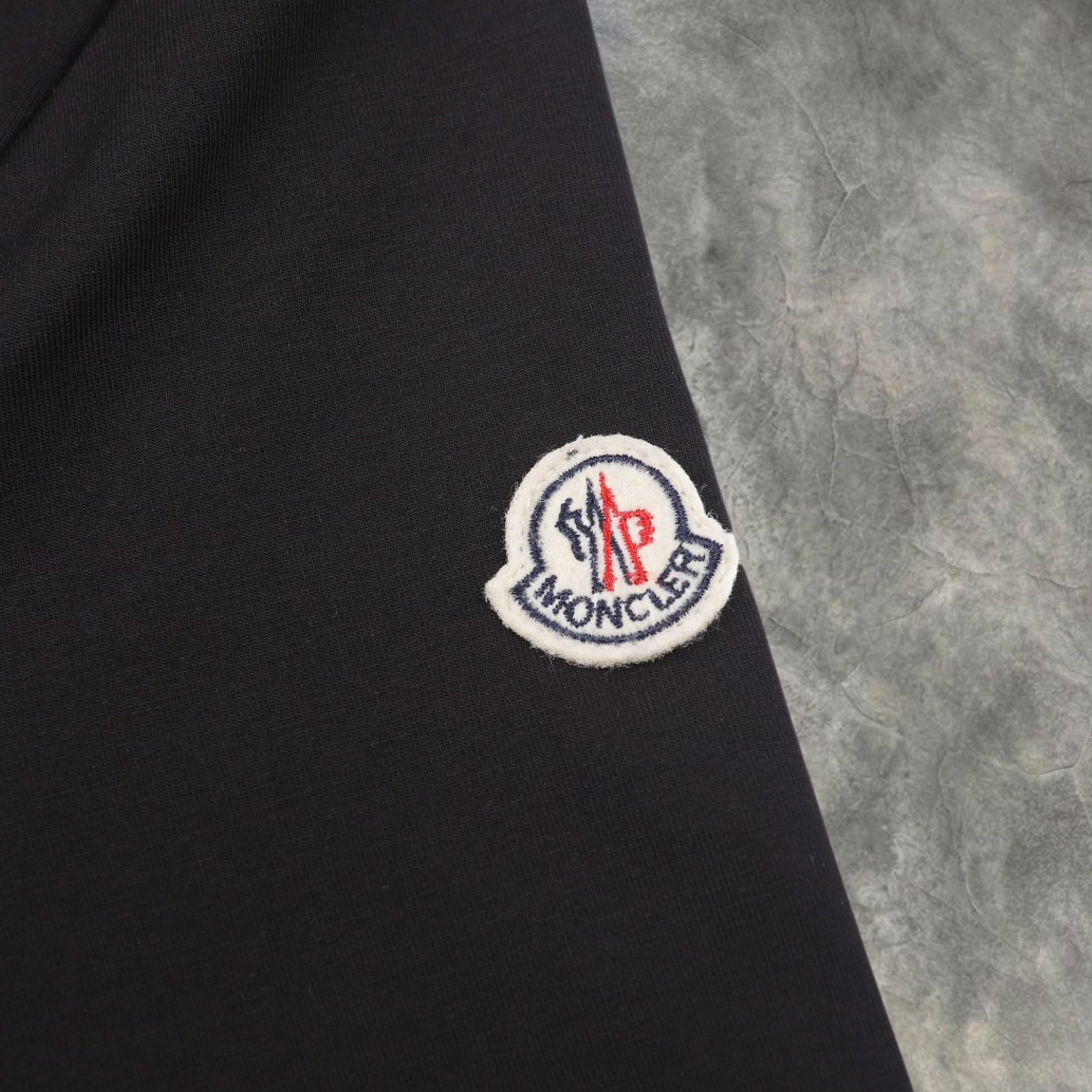 Elvare Club® T-shirt