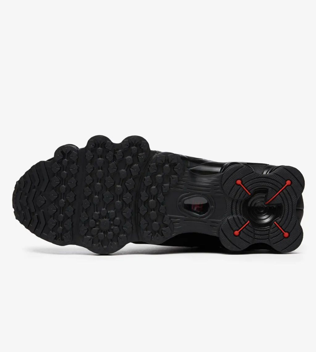 Elvare Club® Nike Shox Sneaker