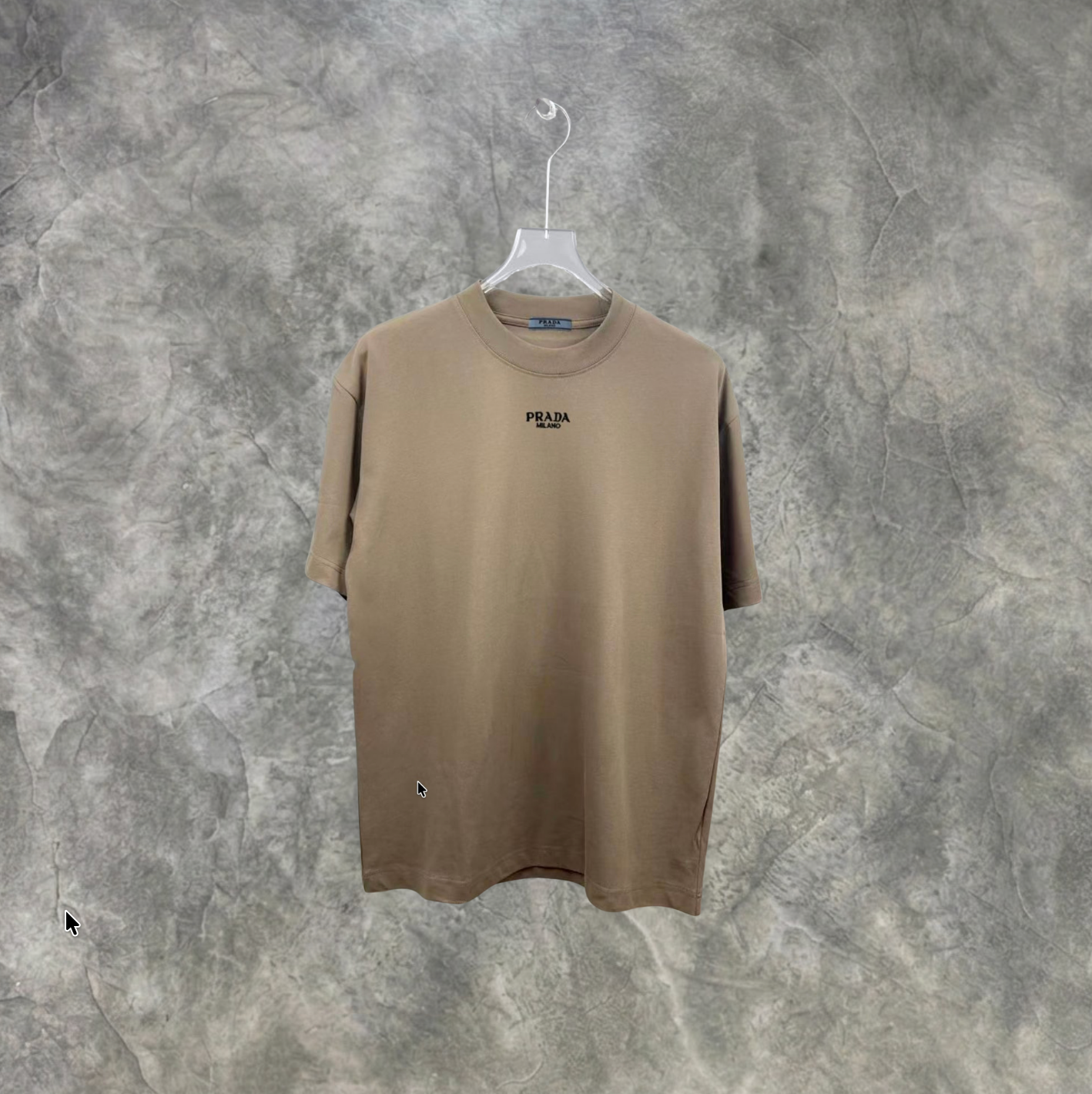 Elvare Club® T-Shirt