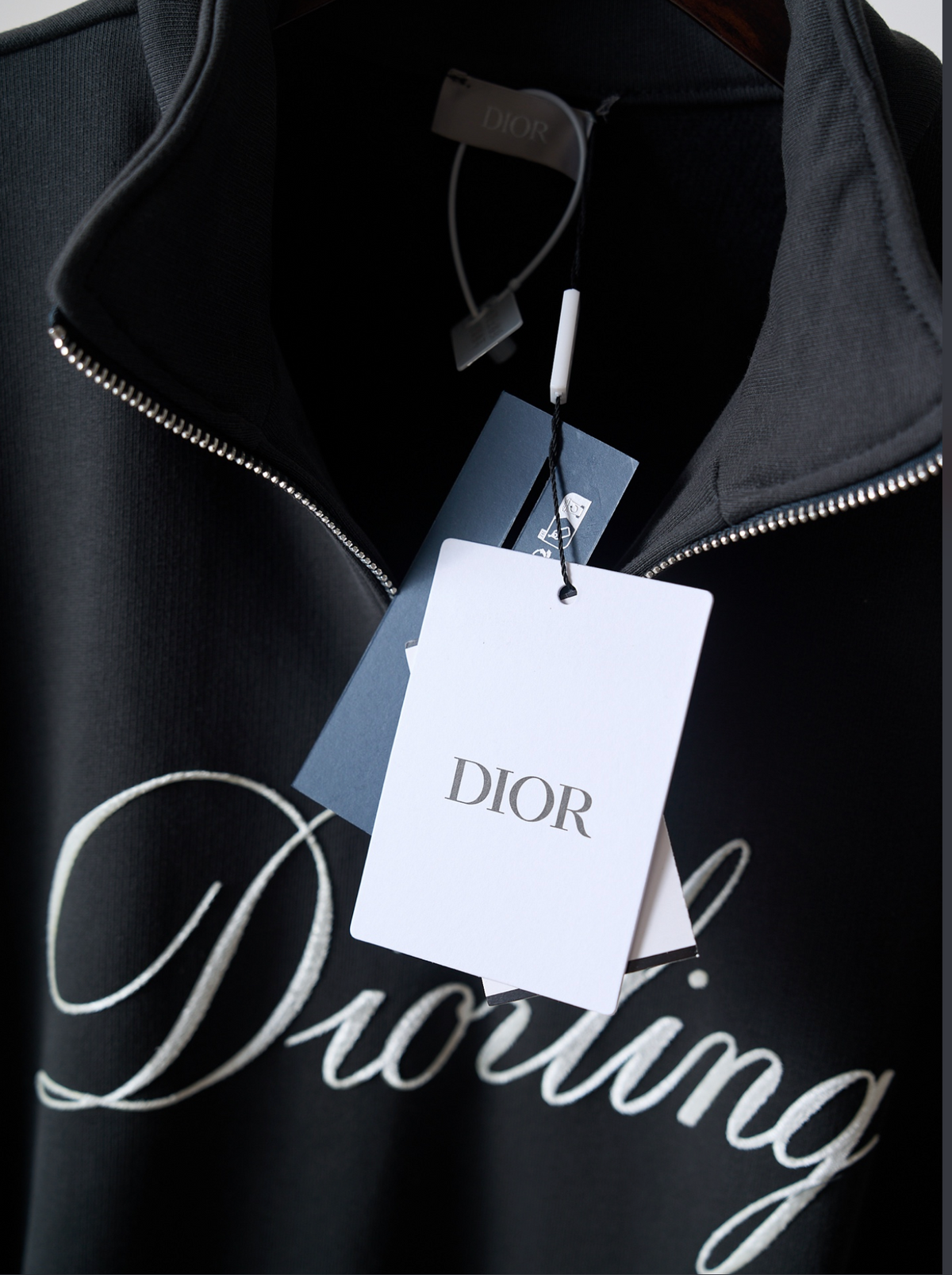 Elvare Club® Zipper